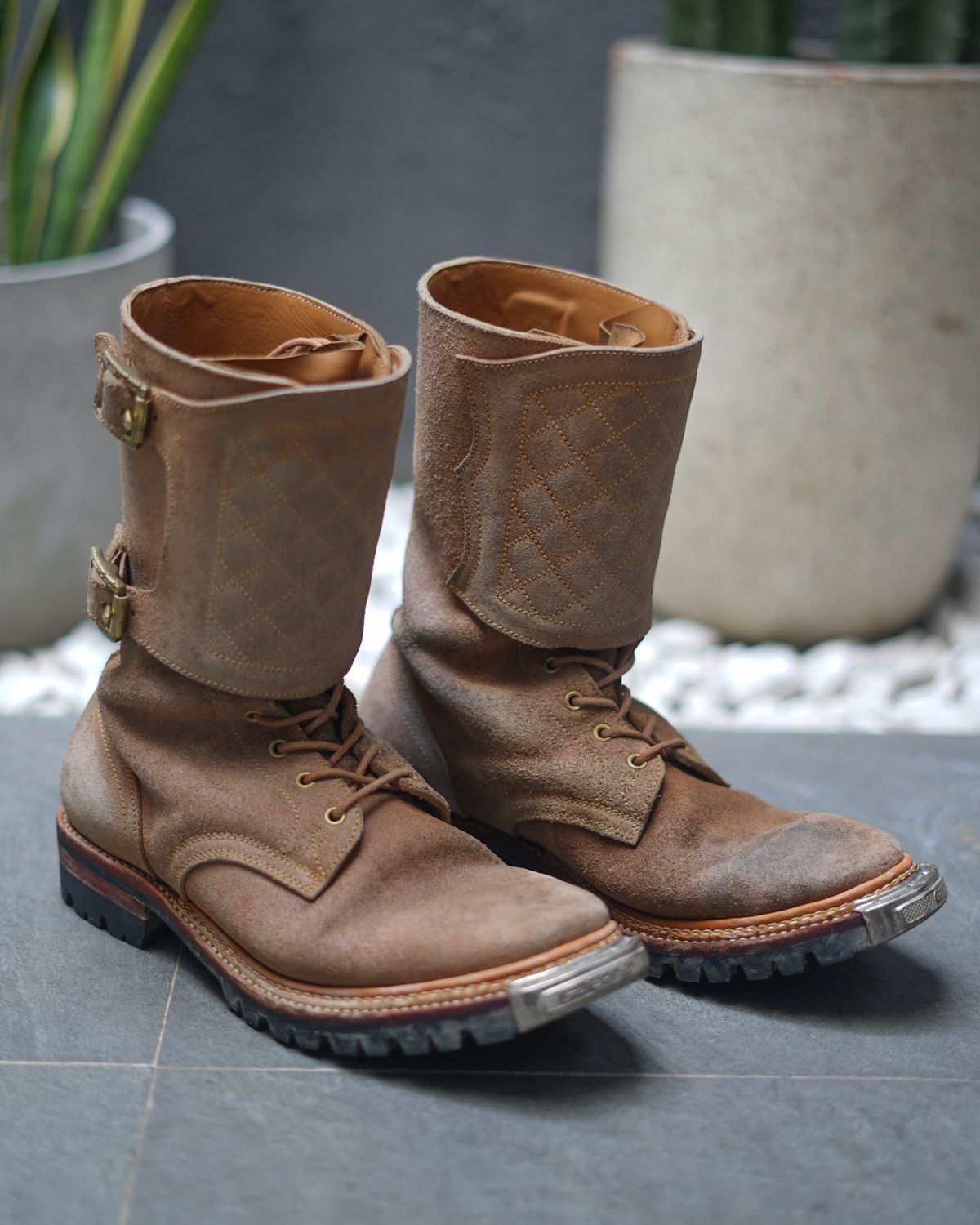 Photo by pungkymardhany on October 5, 2025 of the Fortis Boots Dust Rider in Wickett & Craig Russet Skirting.