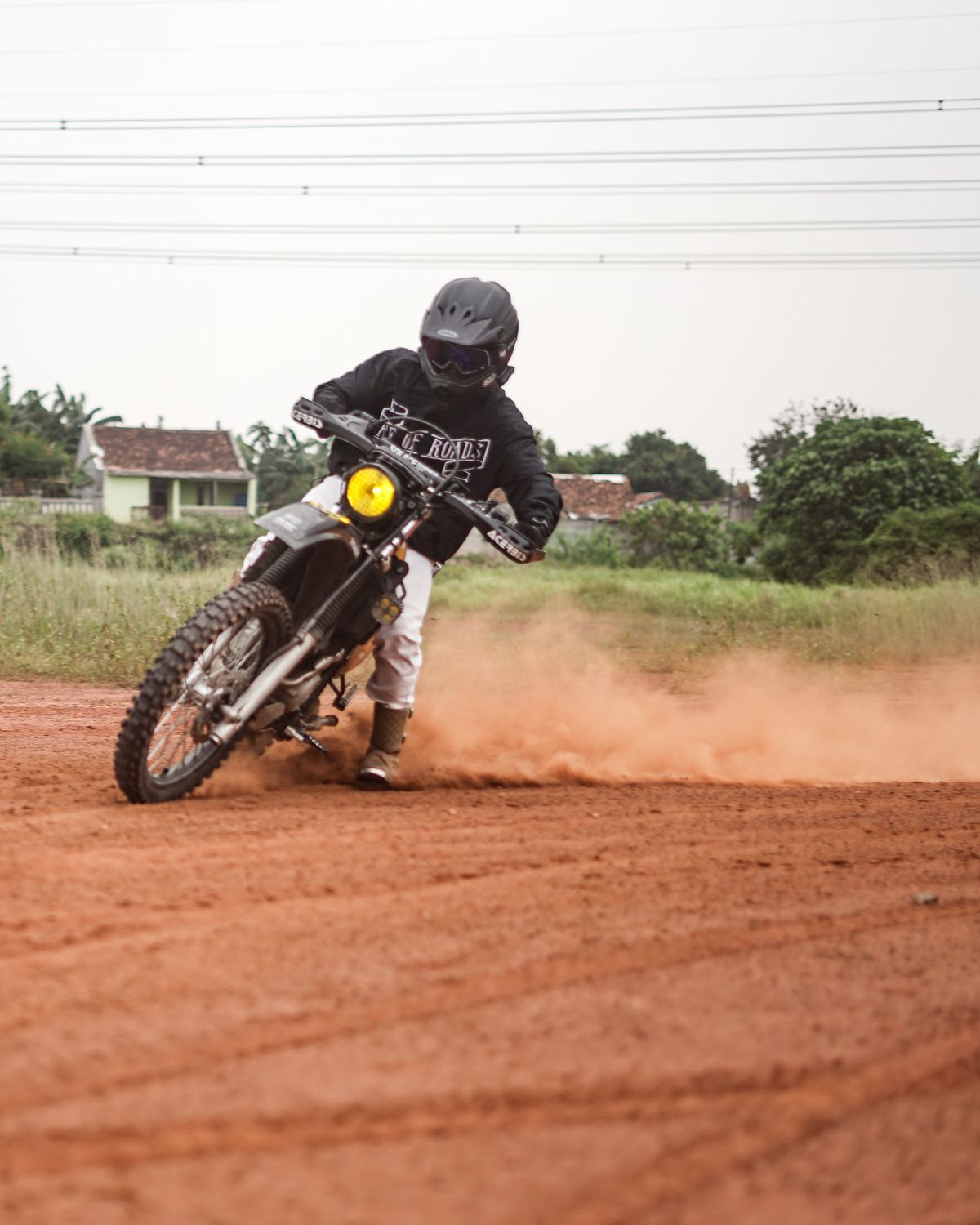 Photo by pungkymardhany on October 11, 2025 of the Fortis Boots Dust Rider in Wickett & Craig Russet Skirting.