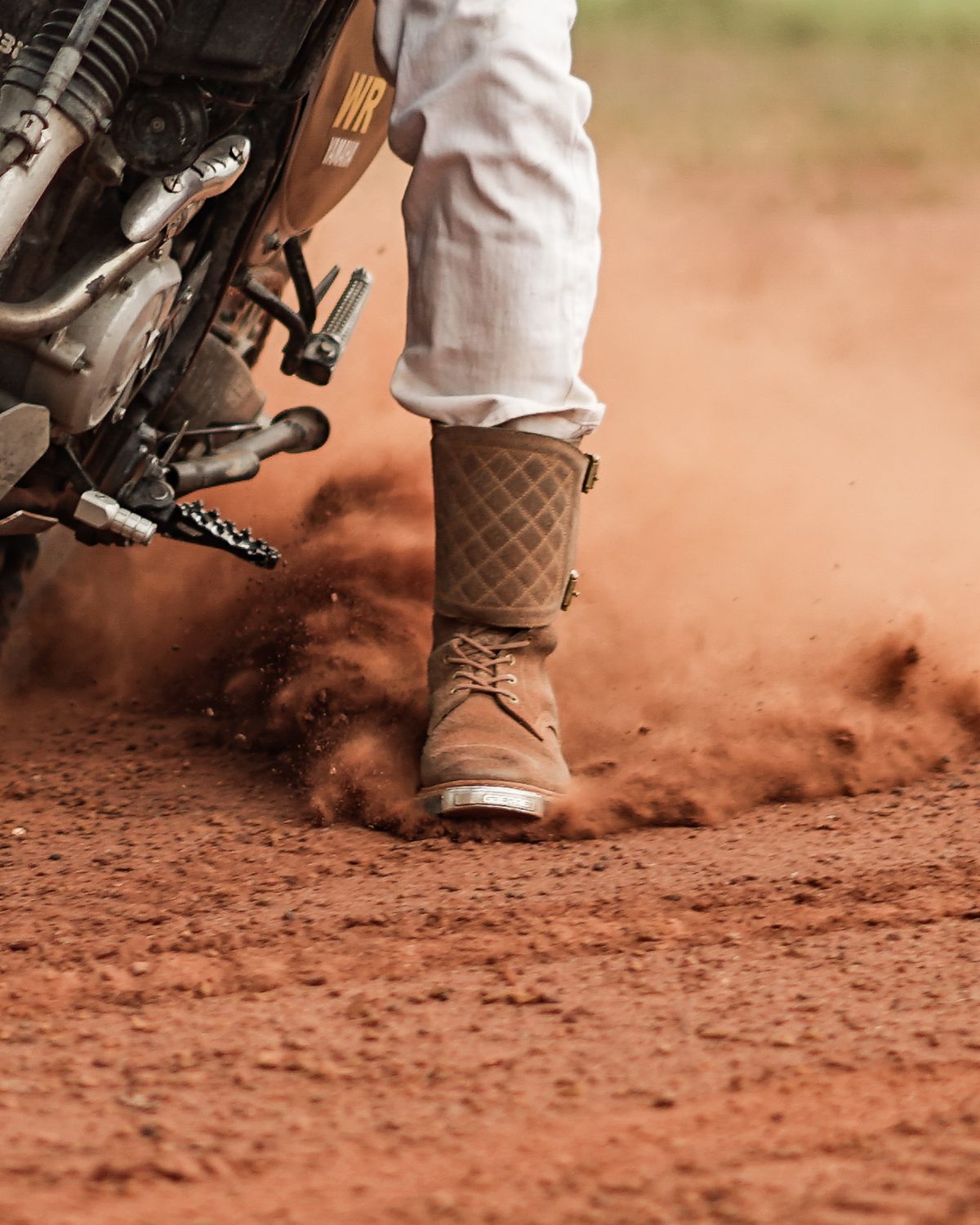 Photo by pungkymardhany on October 11, 2025 of the Fortis Boots Dust Rider in Wickett & Craig Russet Skirting.