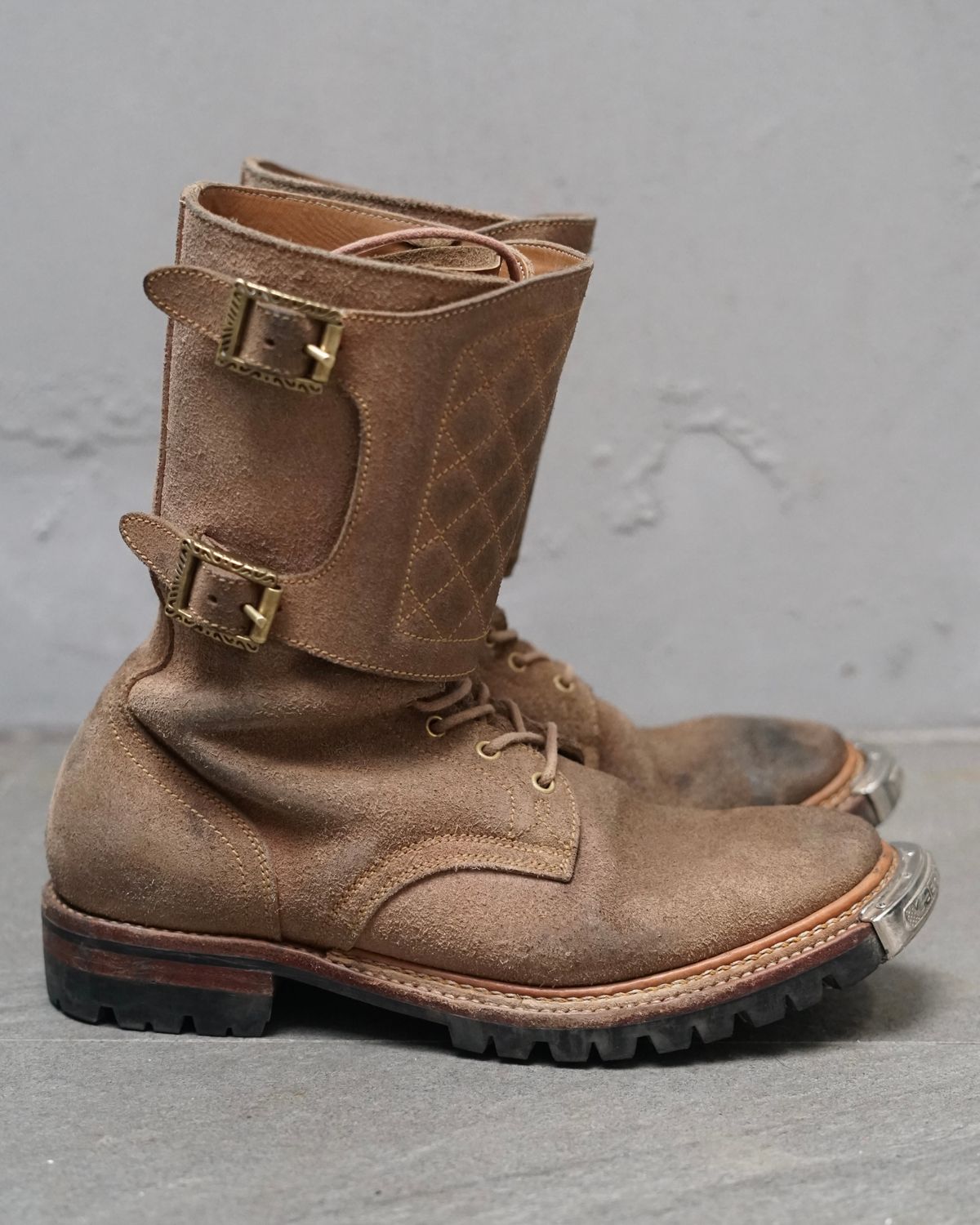 Photo by pungkymardhany on October 13, 2025 of the Fortis Boots Dust Rider in Wickett & Craig Russet Skirting.