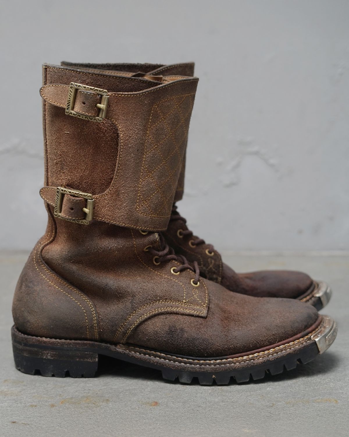 Photo by pungkymardhany on October 19, 2025 of the Fortis Boots Dust Rider in Wickett & Craig Russet Skirting.