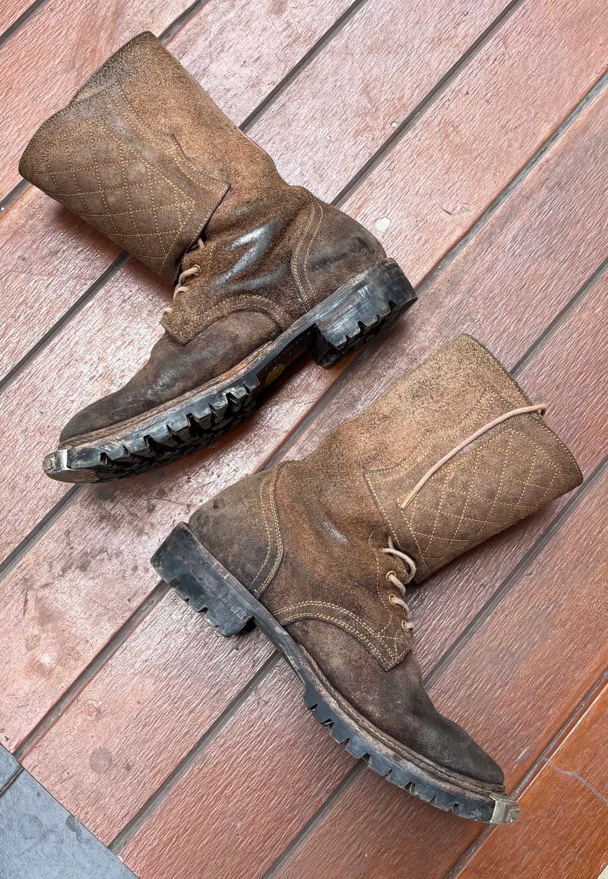 Photo by pungkymardhany on November 30, 2025 of the Fortis Boots Dust Rider in Wickett & Craig Russet Skirting.