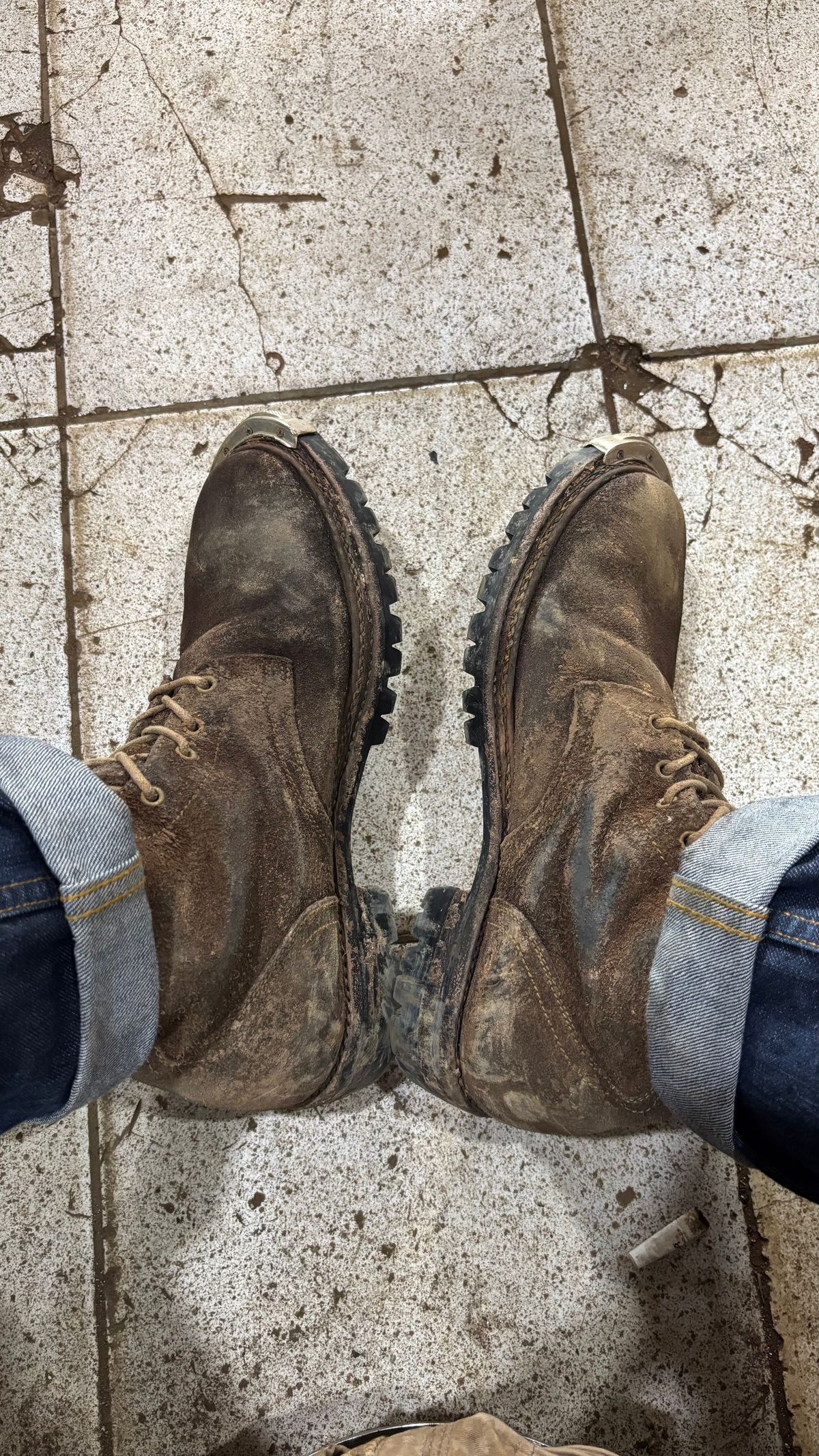 Photo by pungkymardhany on December 24, 2025 of the Fortis Boots Dust Rider in Wickett & Craig Russet Skirting.