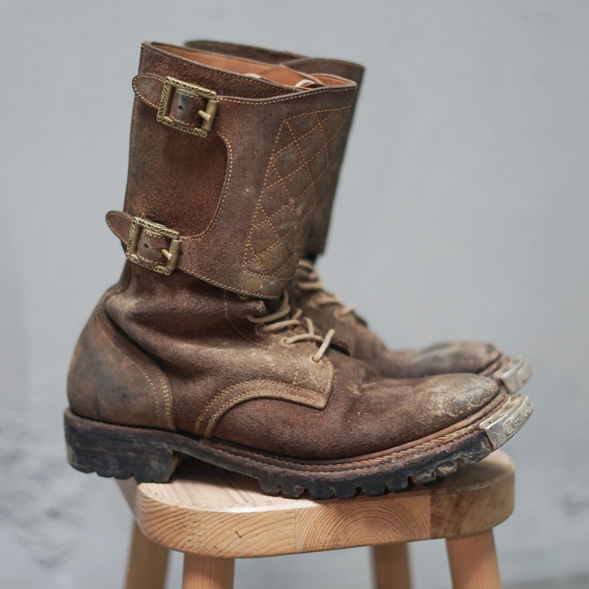 Photo by pungkymardhany on January 2, 2026 of the Fortis Boots Dust Rider in Wickett & Craig Russet Skirting.