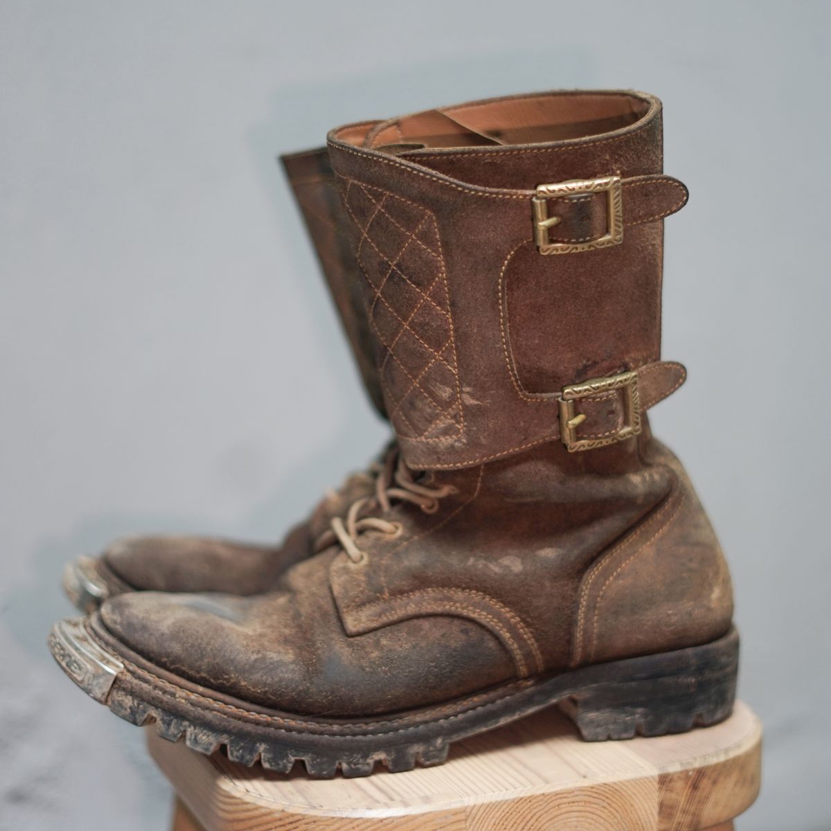 Photo by pungkymardhany on January 2, 2026 of the Fortis Boots Dust Rider in Wickett & Craig Russet Skirting.