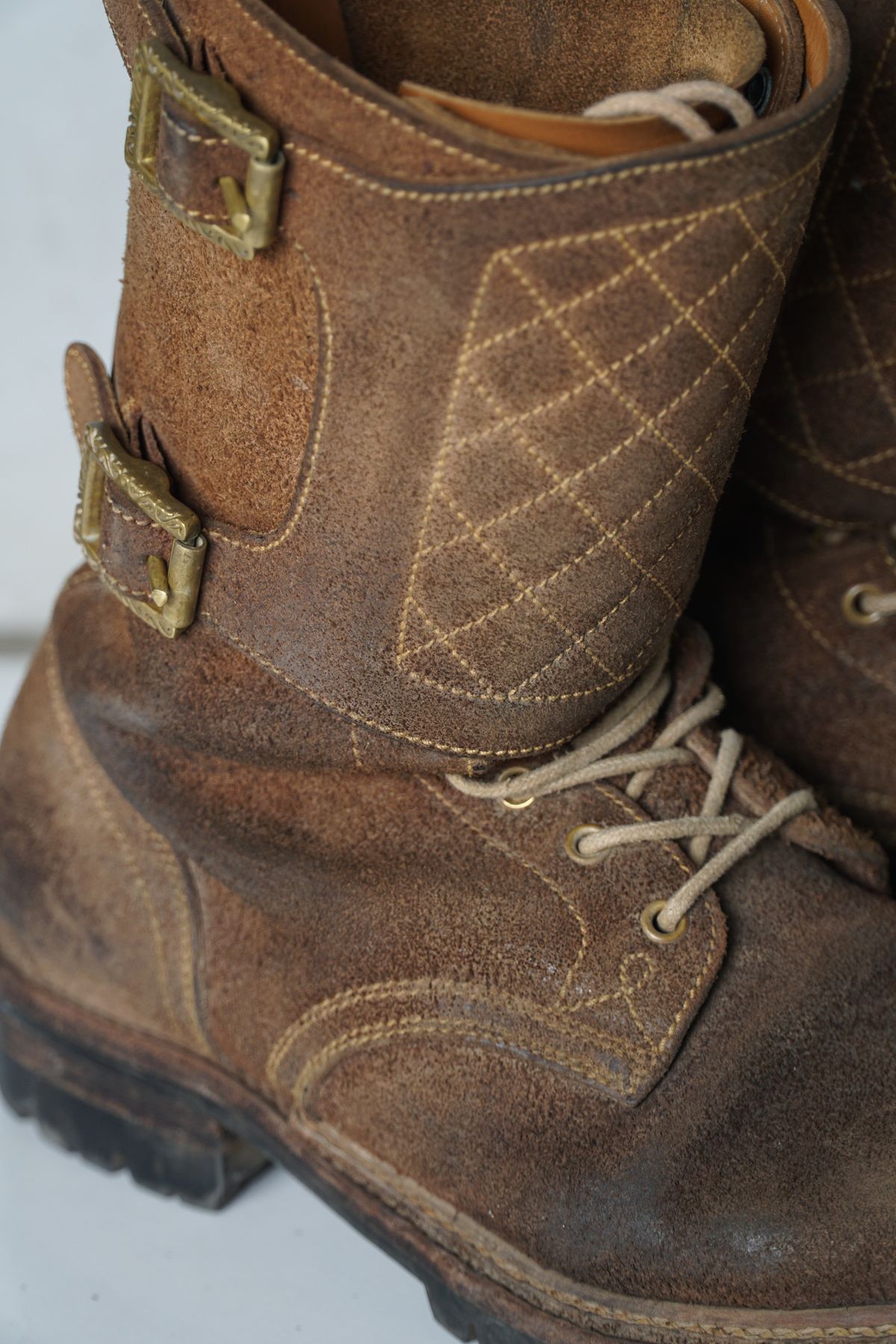 Photo by pungkymardhany on March 3, 2026 of the Fortis Boots Dust Rider in Wickett & Craig Russet Skirting.