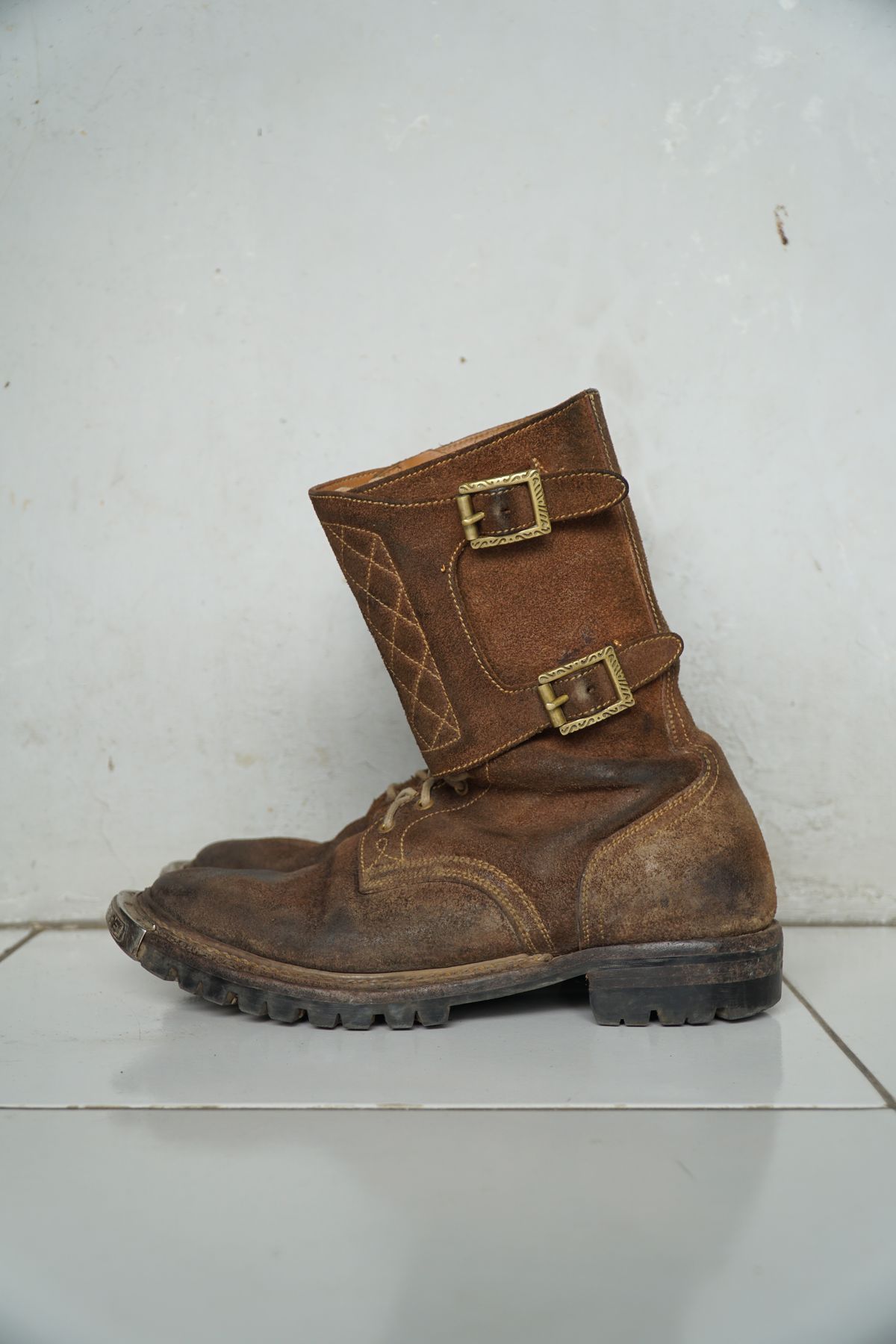 Photo by pungkymardhany on March 3, 2026 of the Fortis Boots Dust Rider in Wickett & Craig Russet Skirting.