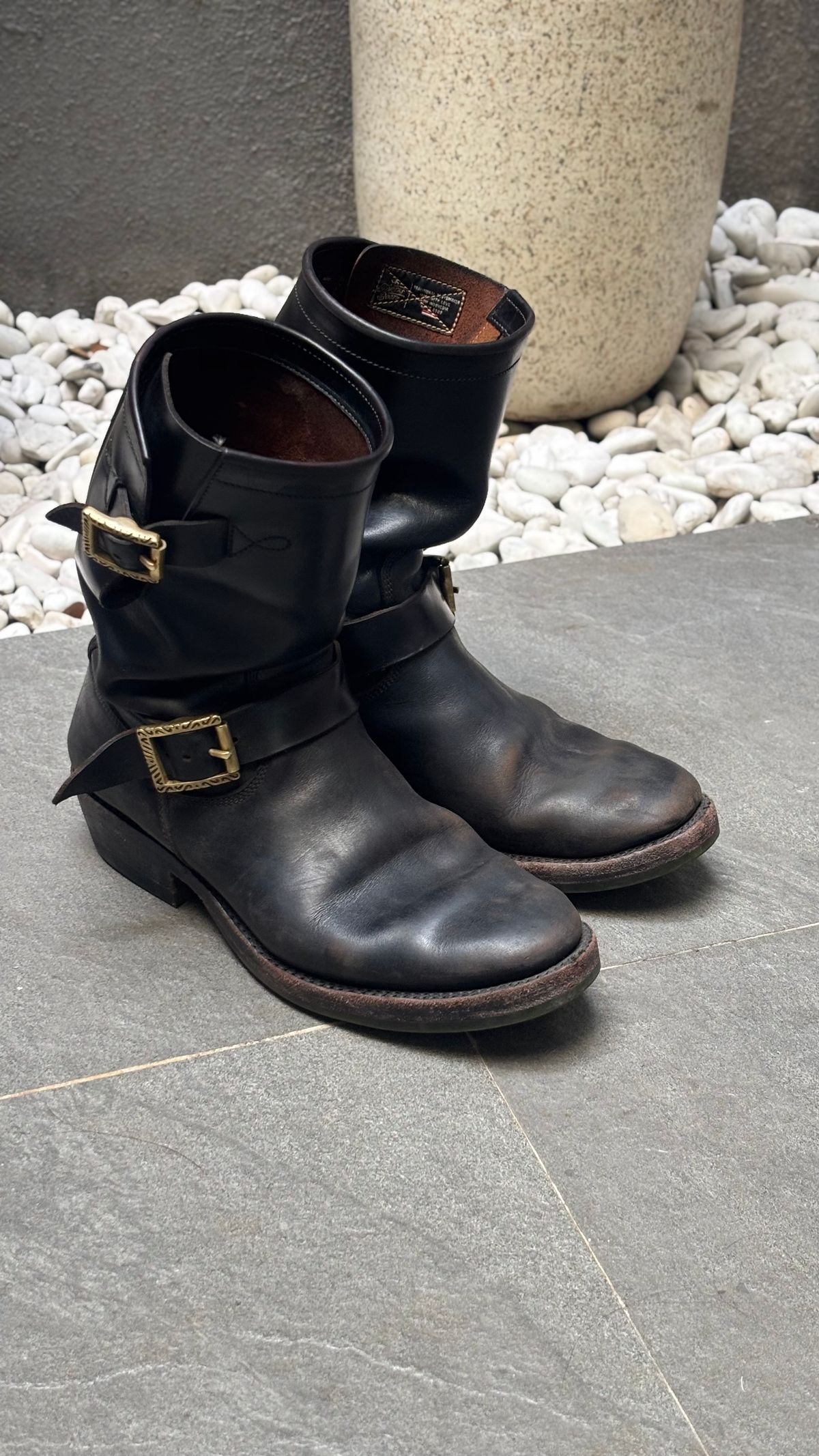 Photo by pungkymardhany on September 2, 2025 of the Fortis Boots Yudistira Engineer Boots in Indonesian Black Teacore.