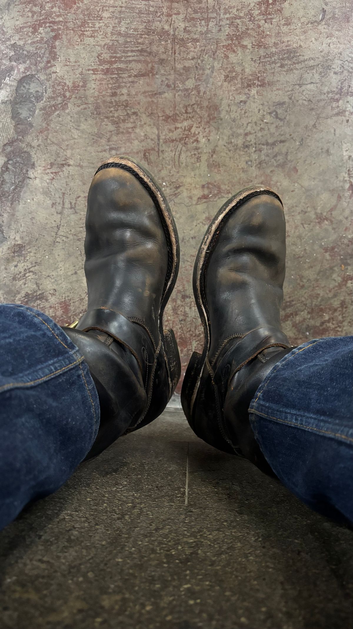 Photo by pungkymardhany on September 16, 2025 of the Fortis Boots Yudistira Engineer Boots in Indonesian Black Teacore.