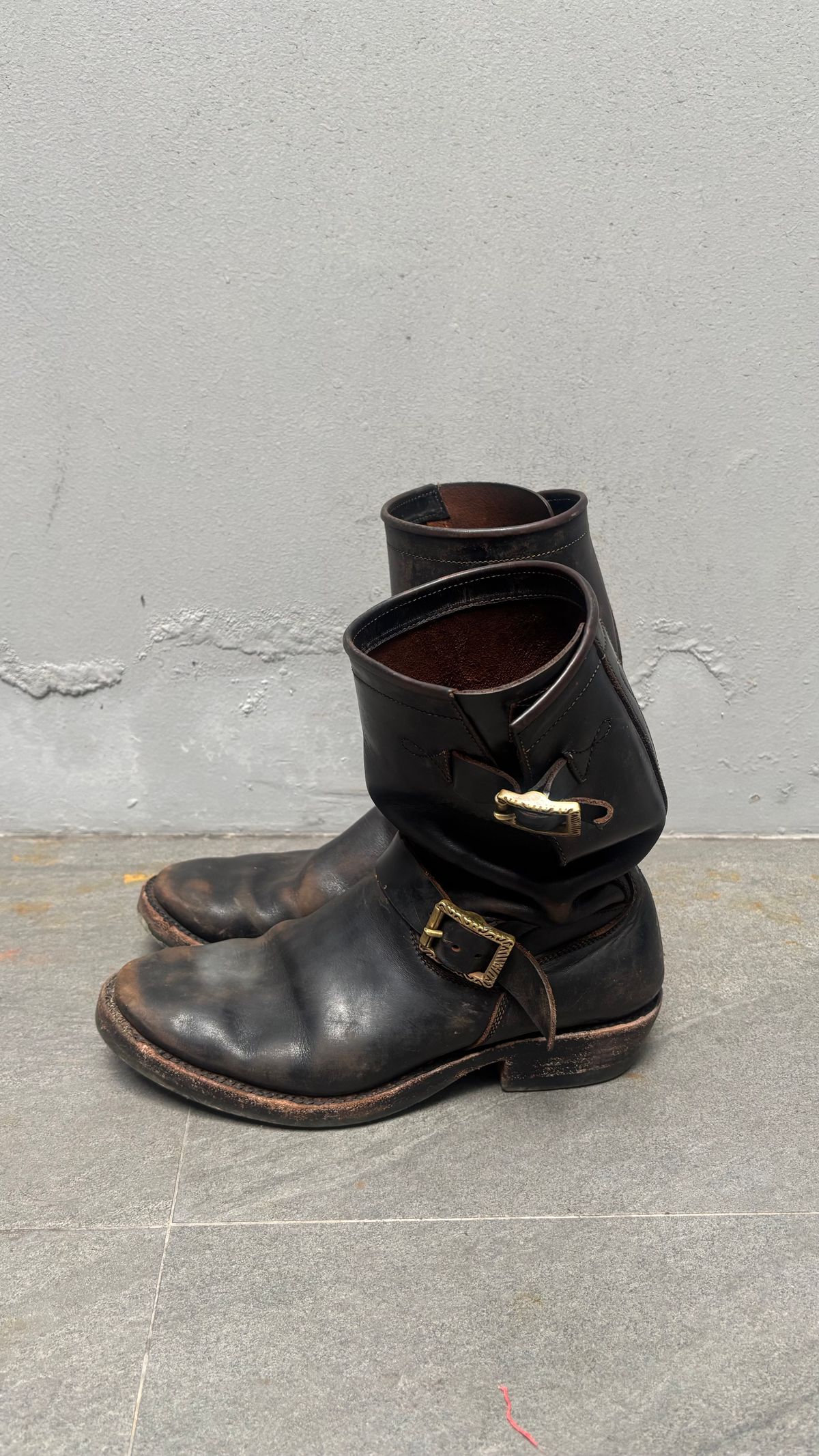 Photo by pungkymardhany on September 18, 2025 of the Fortis Boots Yudistira Engineer Boots in Indonesian Black Teacore.