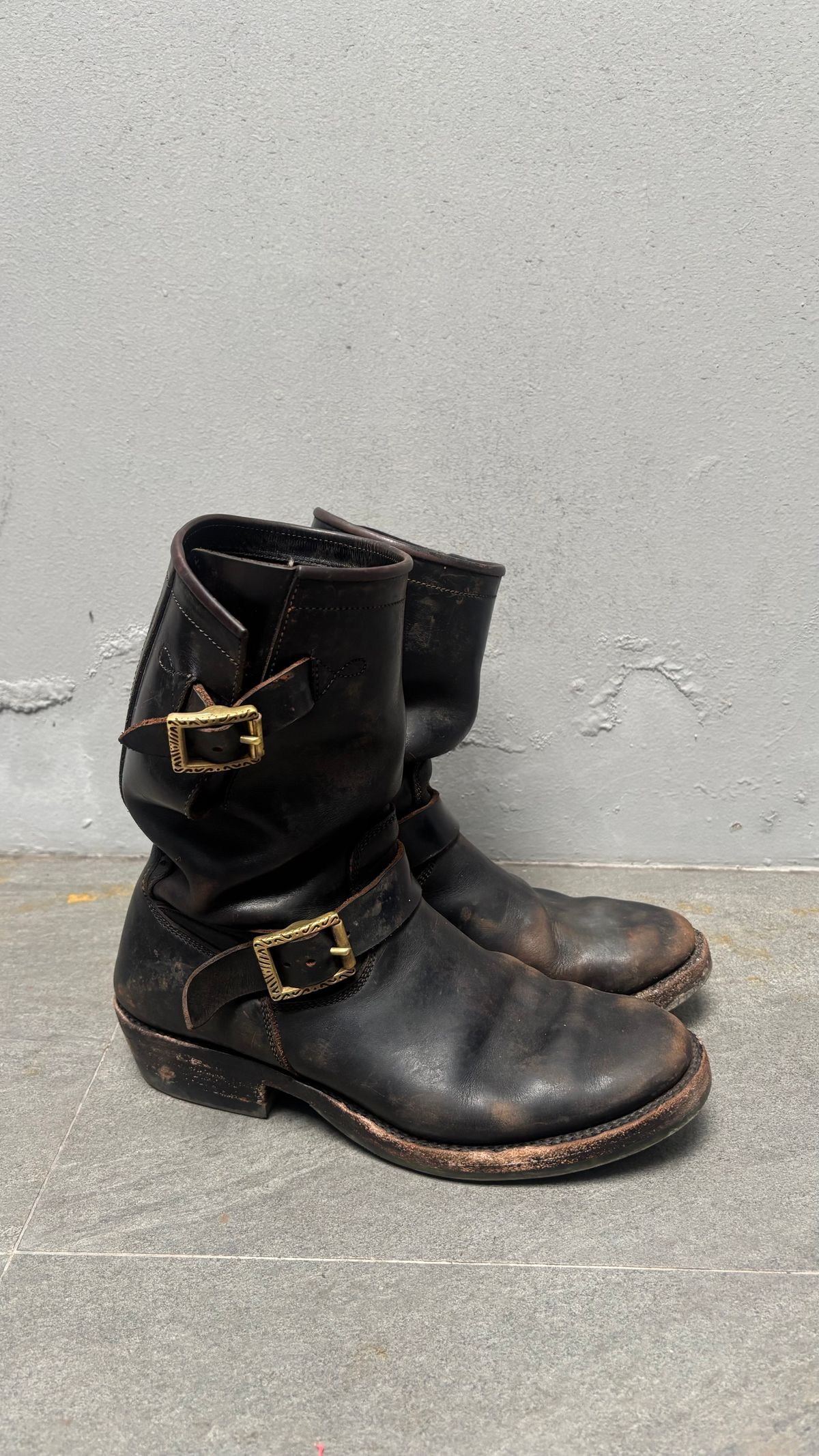 Photo by pungkymardhany on September 18, 2025 of the Fortis Boots Yudistira Engineer Boots in Indonesian Black Teacore.