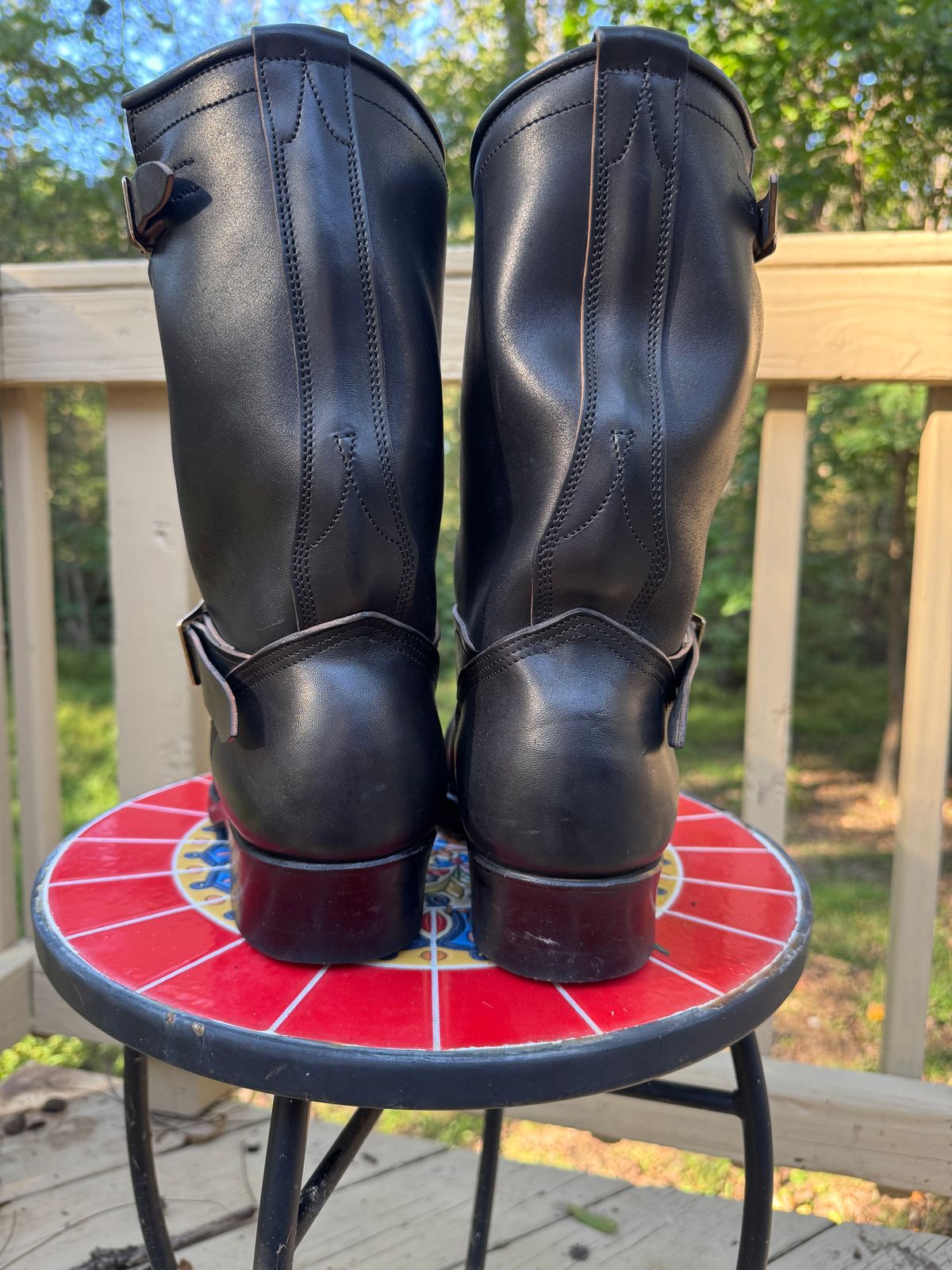 Photo by lrodeffer on October 1, 2025 of the Unsung House U22-2 Engineers in Maryam Toscanello Horsebutt Overdyed Black.