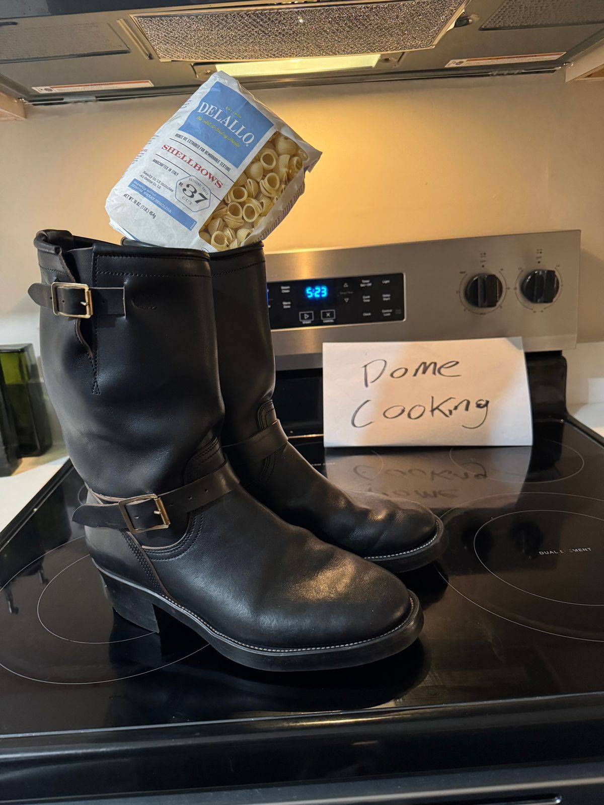 Photo by lrodeffer on November 5, 2025 of the Unsung House U22-2 Engineers in Maryam Toscanello Horsebutt Overdyed Black.