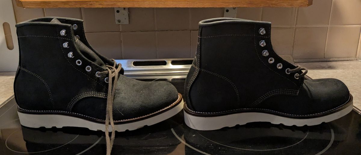Photo by albone on June 3, 2026 of the Luos Jiet City Railway Boot in Black Grain Cowhide Reverse (Short Hair).