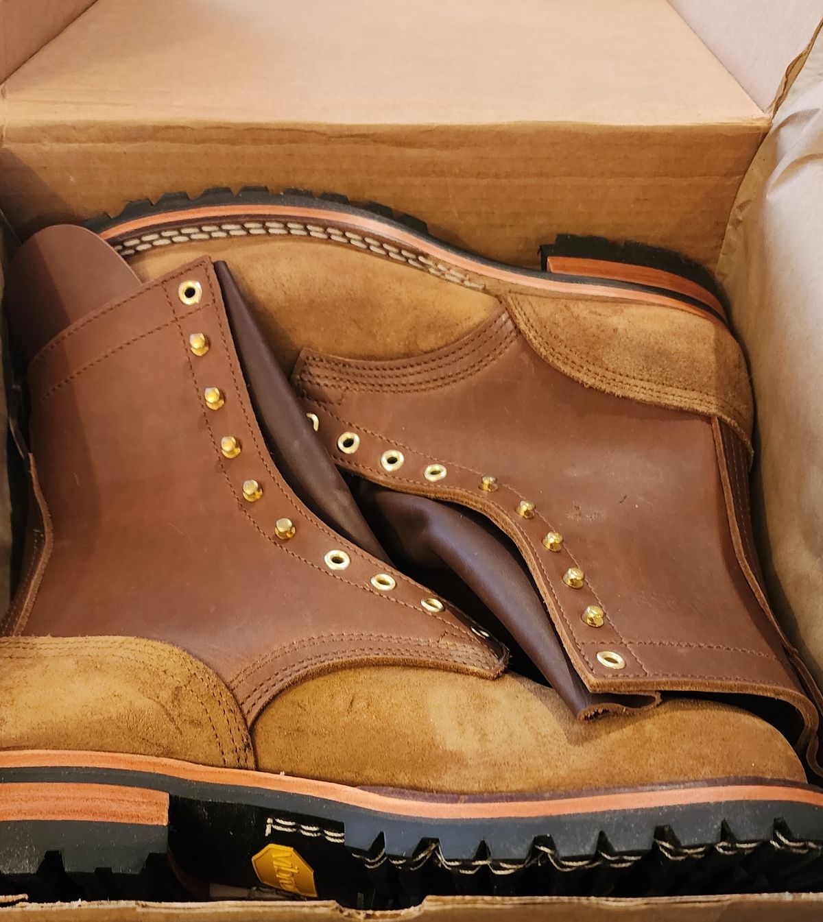 Photo by ssbowtiess on December 1, 2023 of the Nicks BuilderPro in Seidel 1964 Brown Roughout.