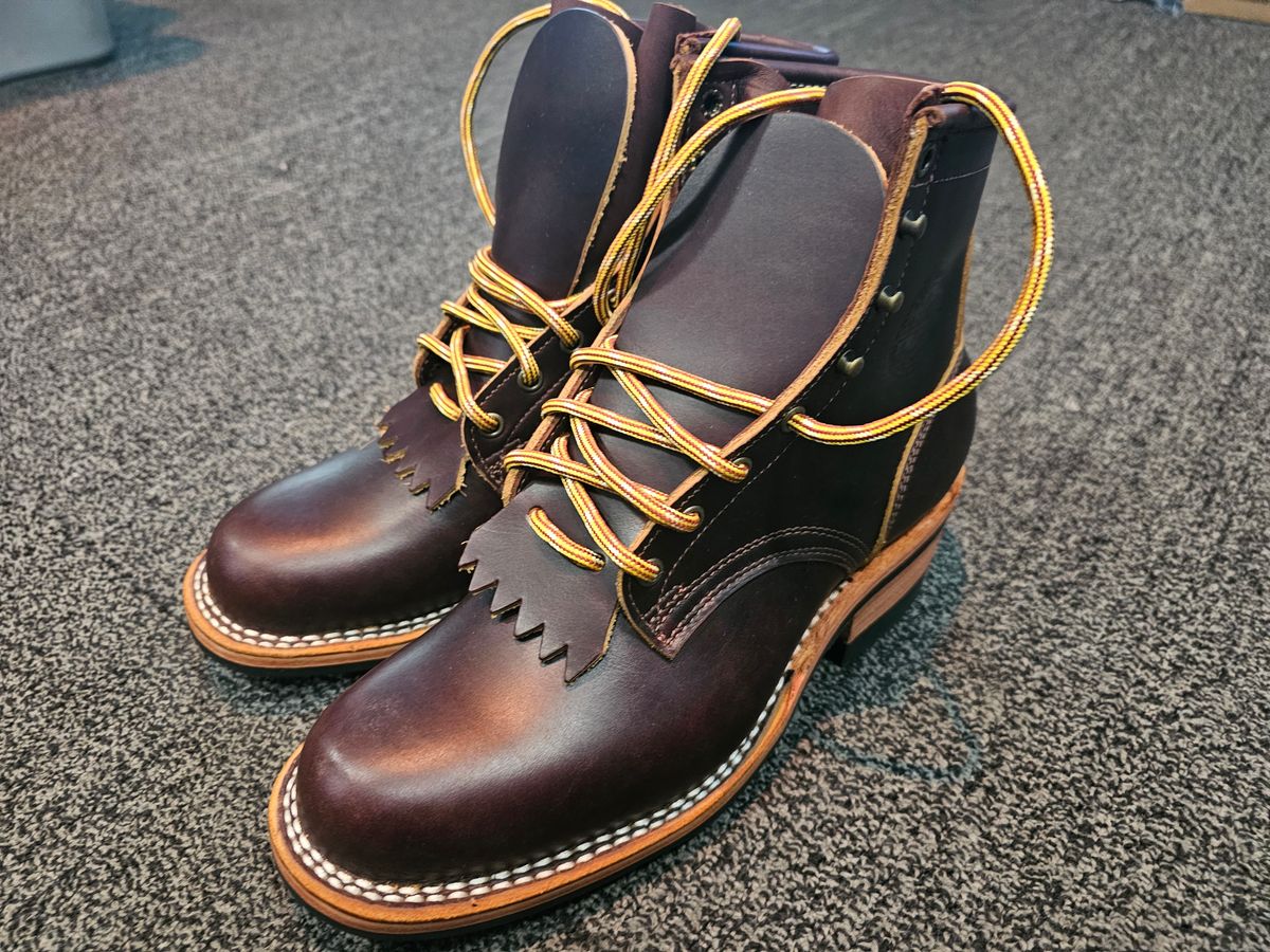 Photo by DRYoung on October 4, 2024 of the Frank's Boots Wilshire in Seidel Brown Domain.
