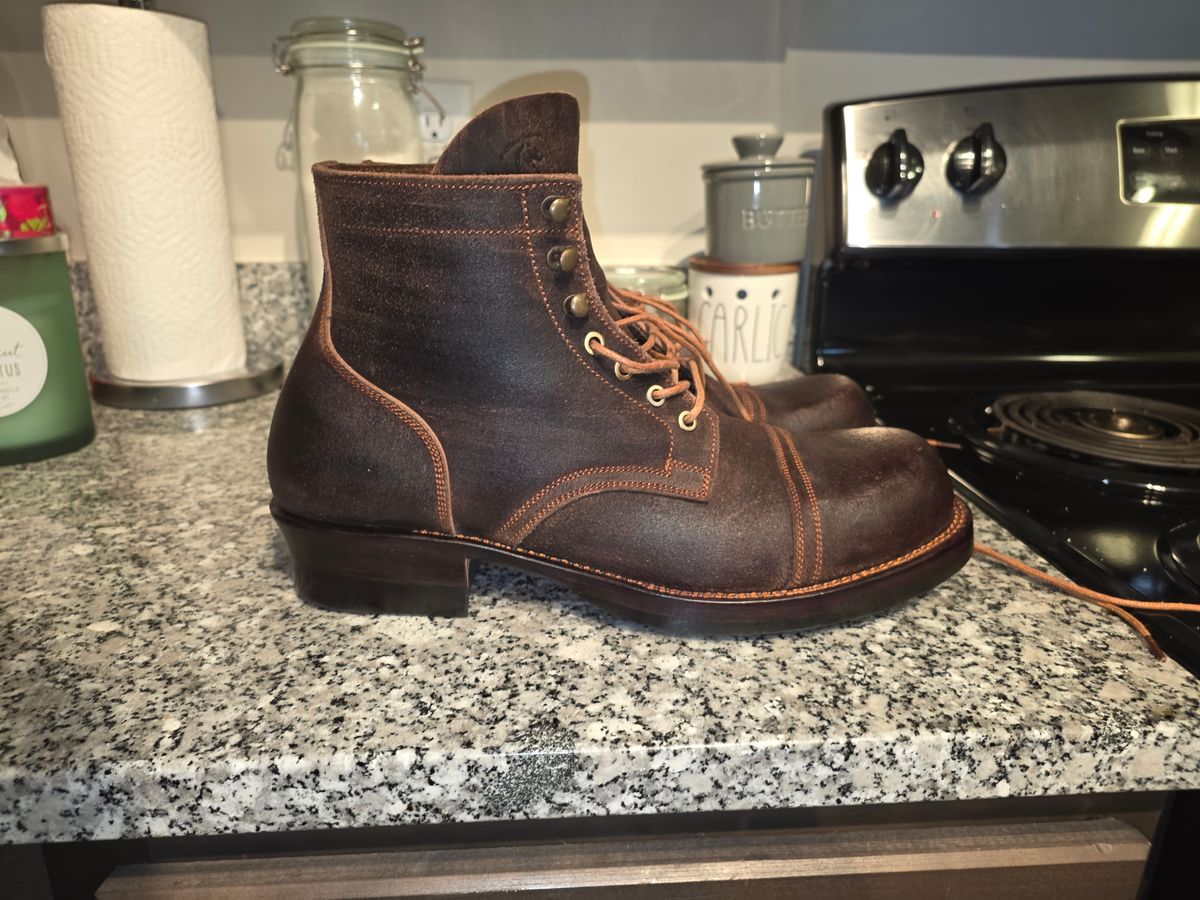 Photo by bluedevilish on August 28, 2025 of the Prof Barnets Bulky Cap Toe Boots in Horween Dark Brown Waxed Flesh.