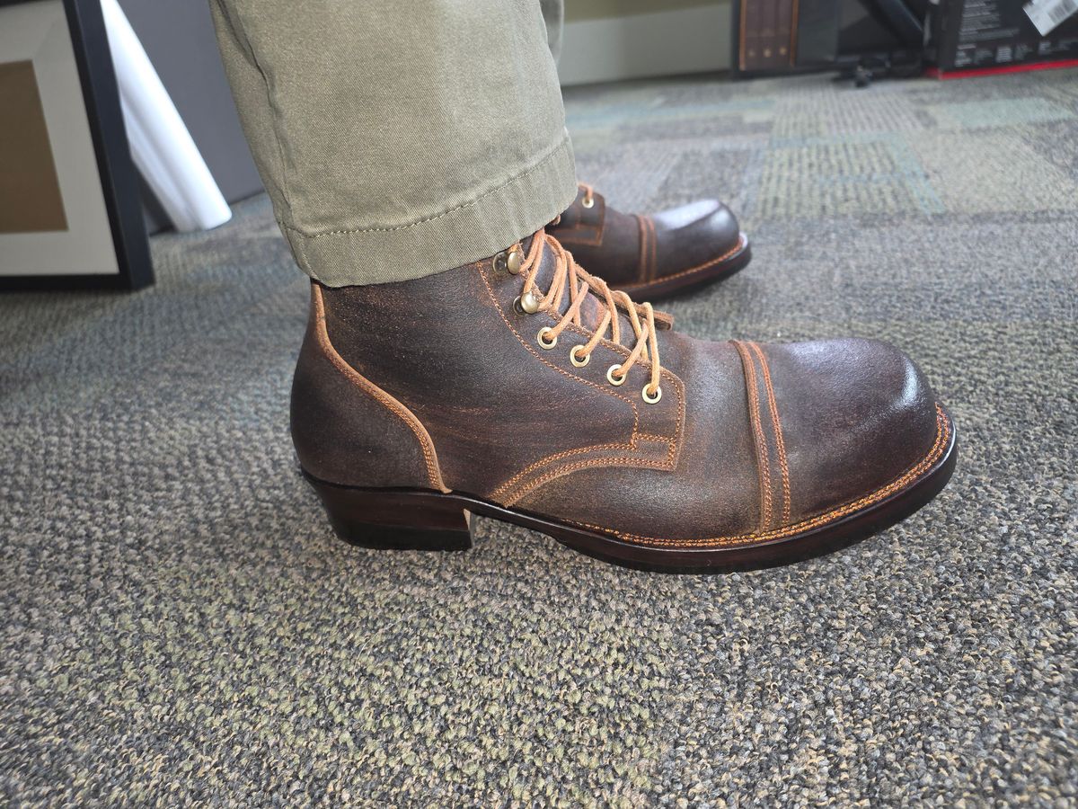 Photo by bluedevilish on August 28, 2025 of the Prof Barnets Bulky Cap Toe Boots in Horween Dark Brown Waxed Flesh.