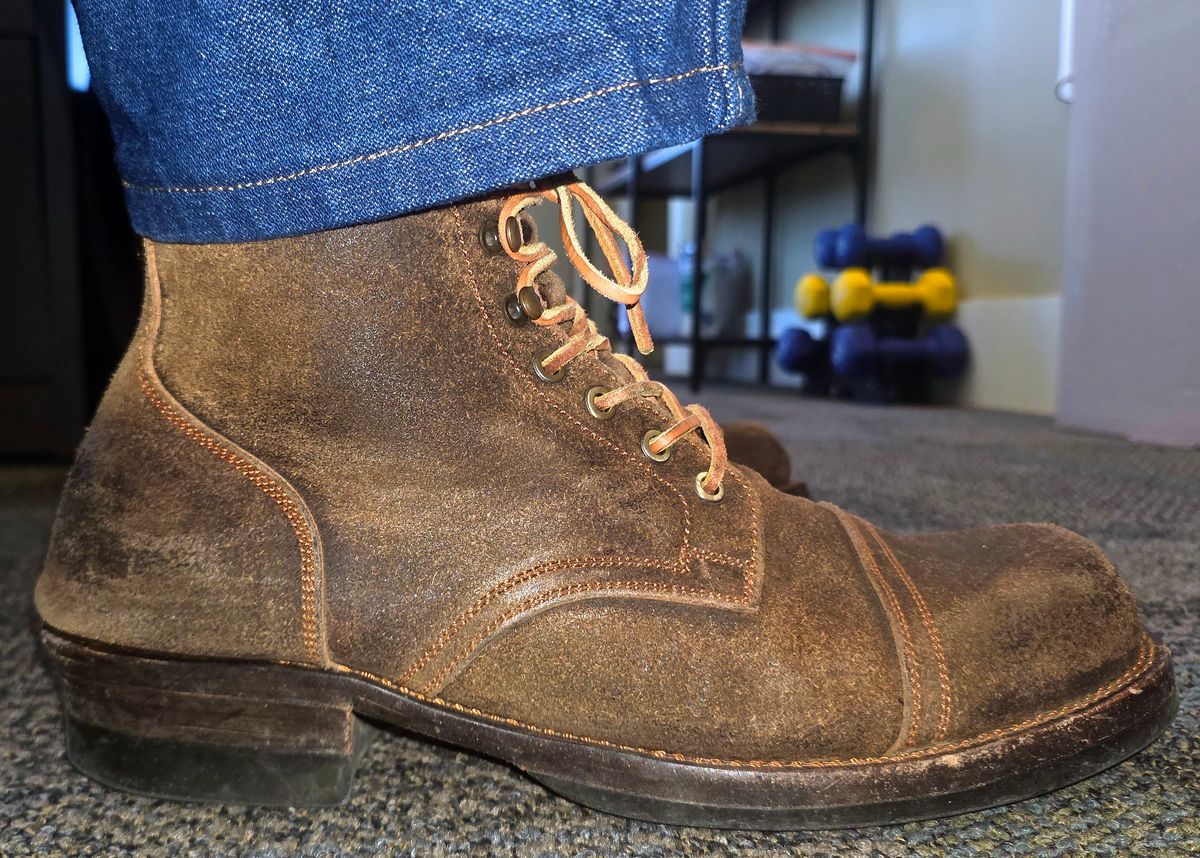Photo by bluedevilish on March 12, 2026 of the Prof Barnets Bulky Cap Toe Boots in Horween Dark Brown Waxed Flesh.