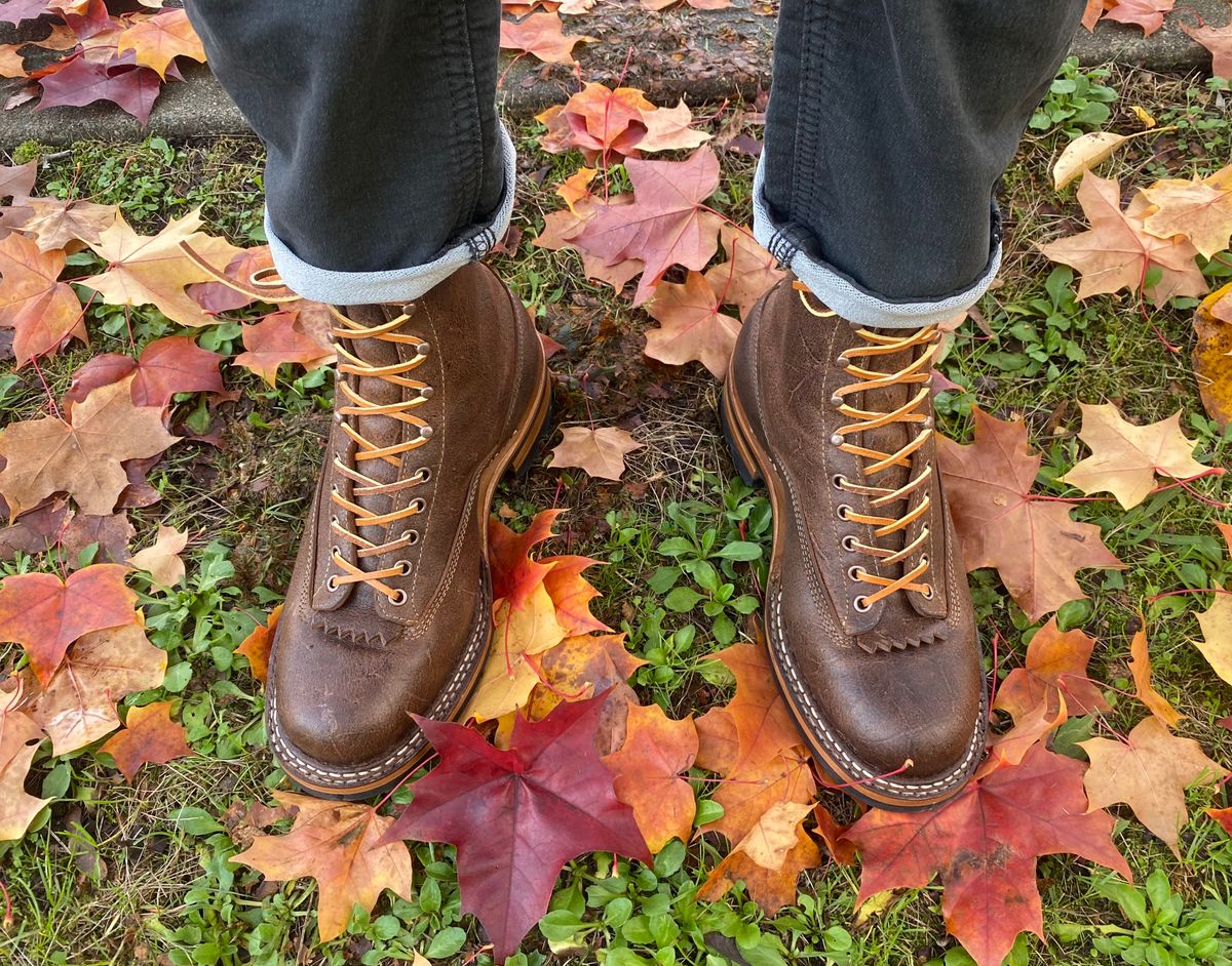 Photo by undifferentiated on November 3, 2024 of the White's 7” Custom MTO LTT in C.F. Stead Urban Brown Crazy Cow.