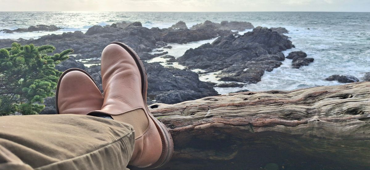 Photo by Mark on November 23, 2024 of the Viberg Chelsea in Conceria 800 Champagne Washed Vachetta.
