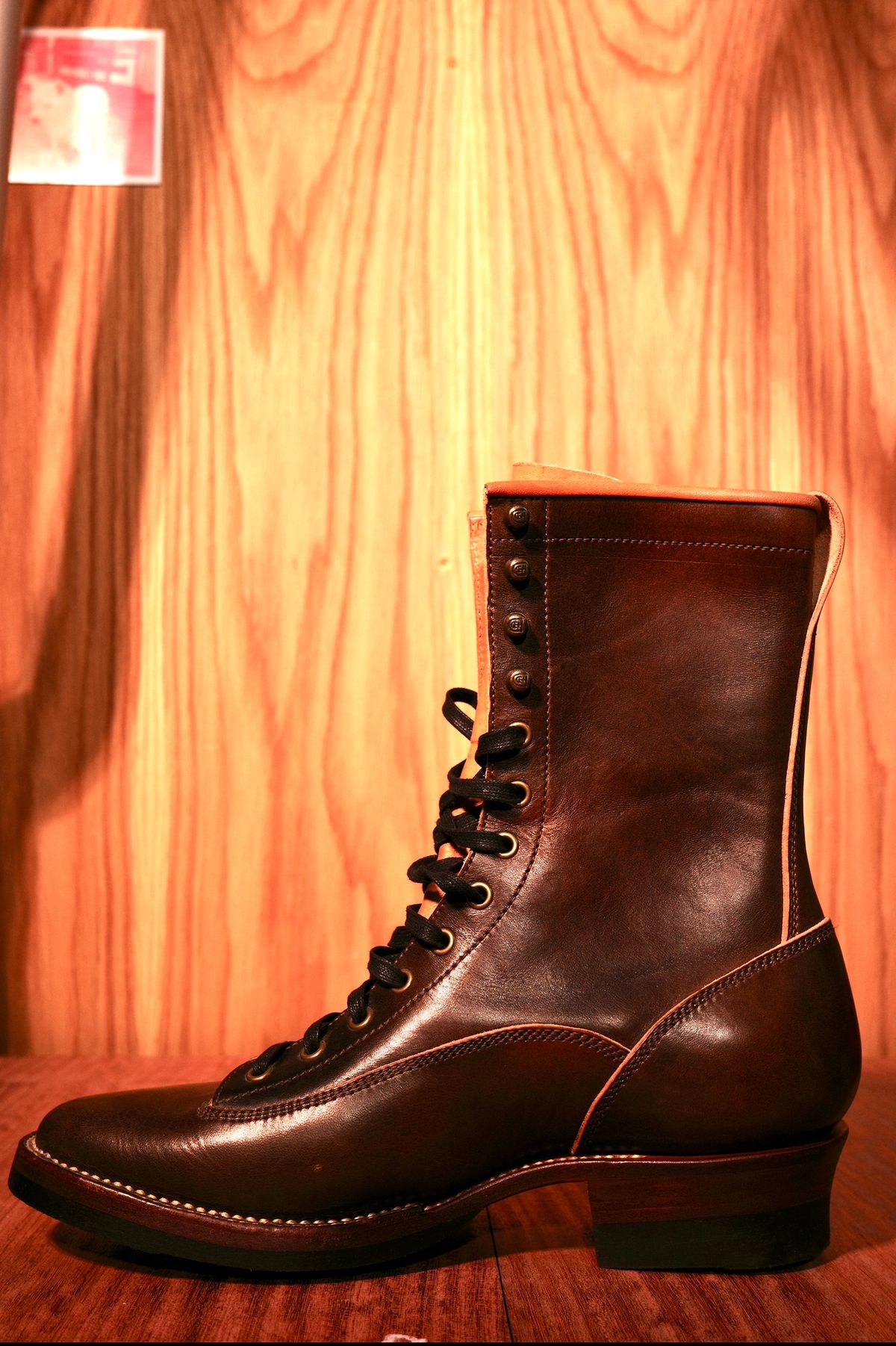 Photo by bricra1983 on October 1, 2024 of the Flame Panda Lace To Toe in Maryam Natural Horsebutt Overdyed Brown then Black.