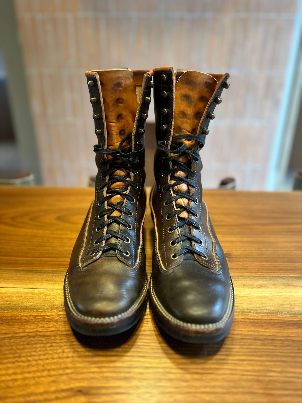 Photo by bricra1983 on November 2, 2024 of the Flame Panda Lace To Toe in Maryam Natural Horsebutt Overdyed Brown then Black.