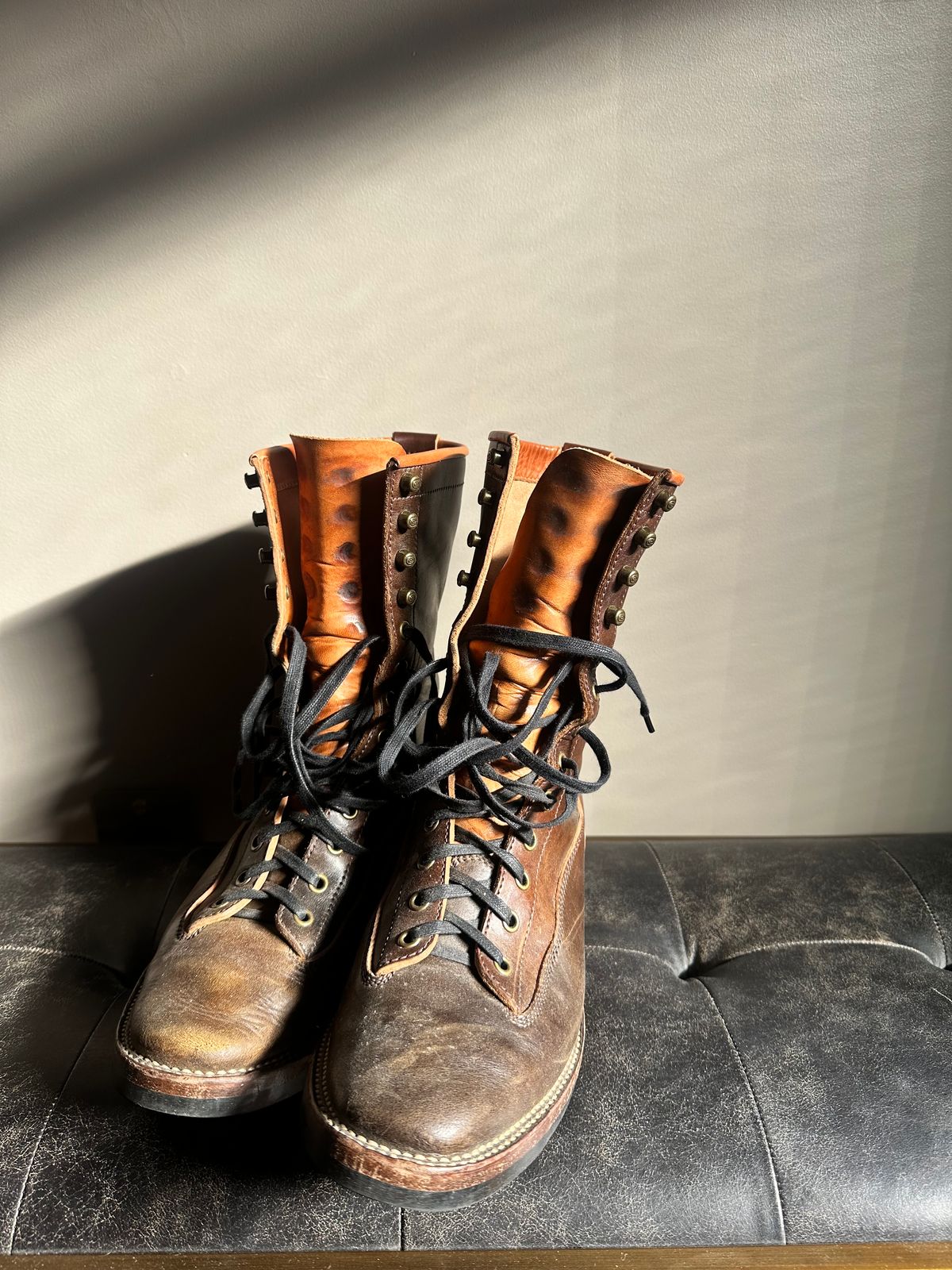 Photo by bricra1983 on January 6, 2025 of the Flame Panda Lace To Toe in Maryam Natural Horsebutt Overdyed Brown then Black.