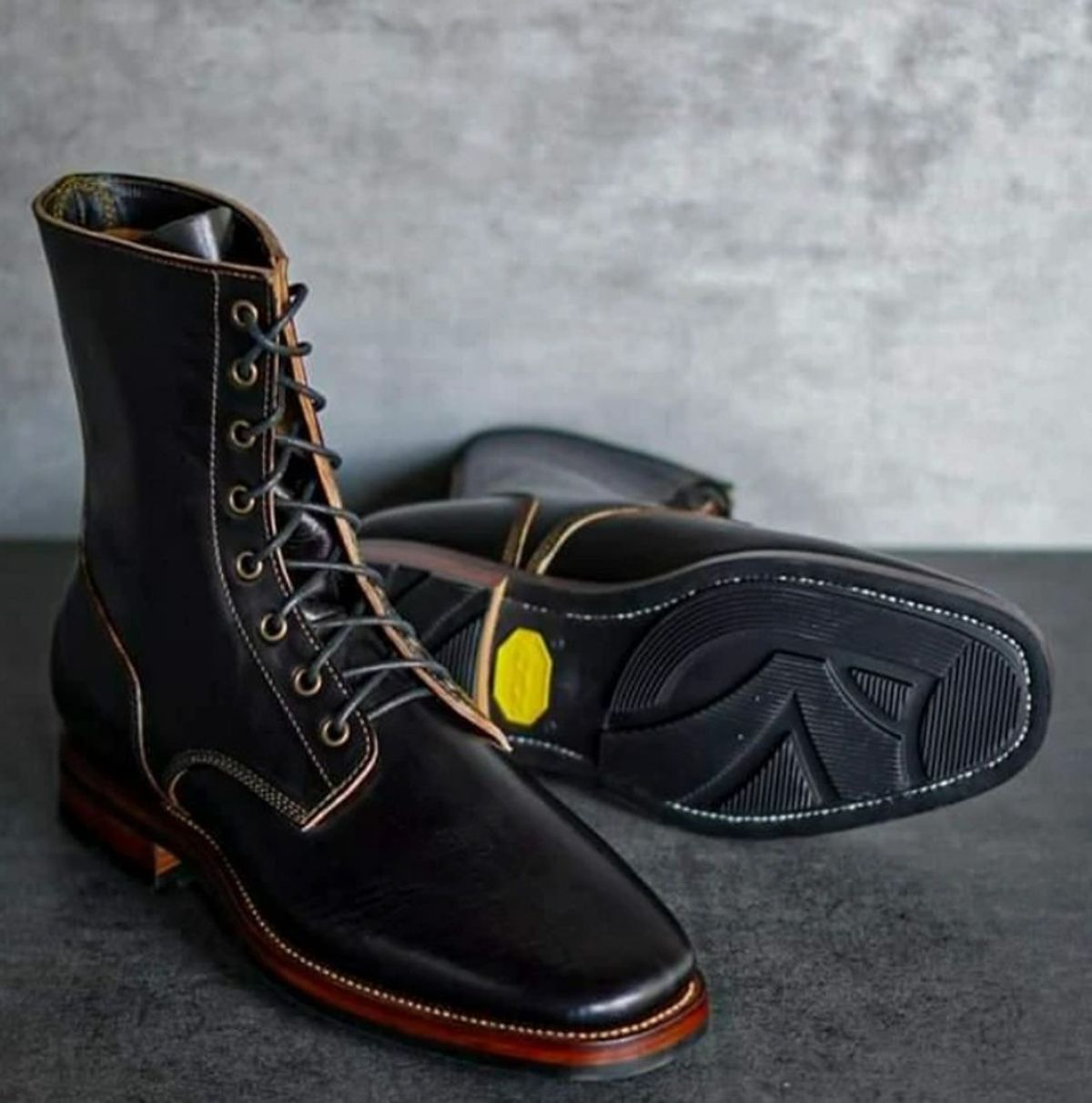 Photo by franklynne on August 10, 2025 of the Tahura Unknown Model in Maryam Natural Horsebutt Overdyed Black.