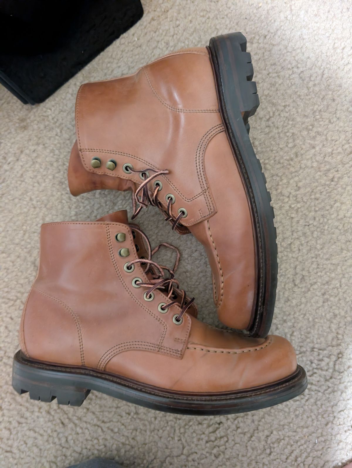 Photo by tyen10 on November 4, 2025 of the Grant Stone Brass Boot in Horween Honey Glazed Shell Cordovan.