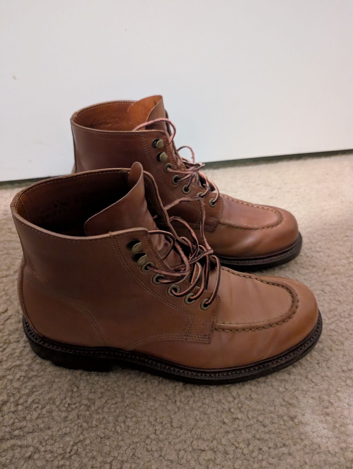 Photo by tyen10 on November 4, 2025 of the Grant Stone Brass Boot in Horween Honey Glazed Shell Cordovan.