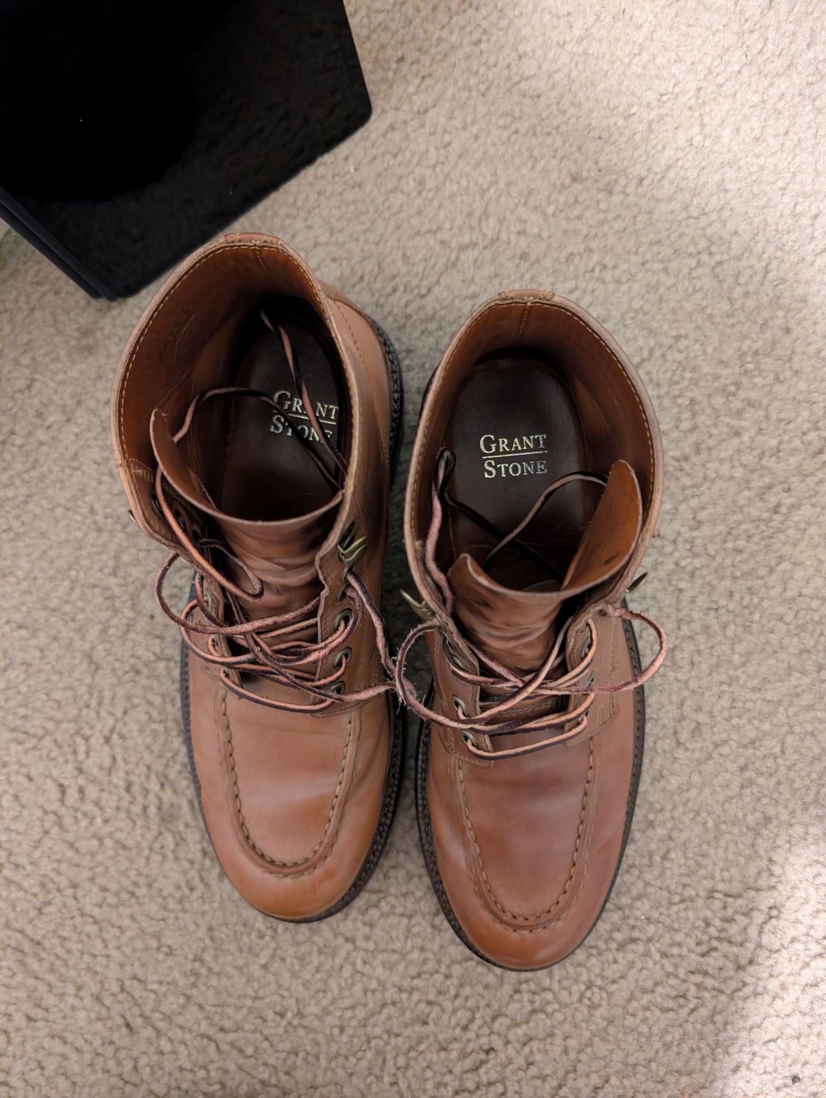 Photo by tyen10 on November 4, 2025 of the Grant Stone Brass Boot in Horween Honey Glazed Shell Cordovan.