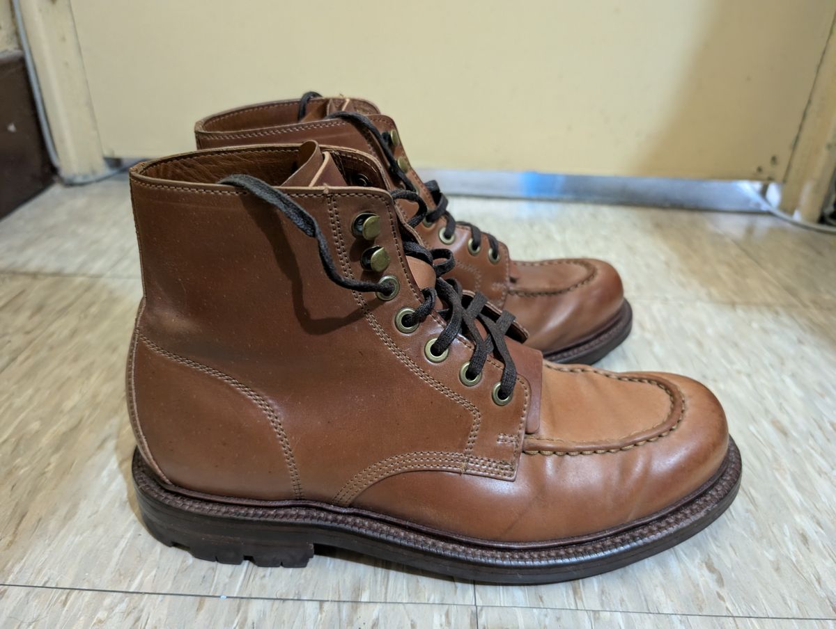 Photo by tyen10 on January 5, 2026 of the Grant Stone Brass Boot in Horween Honey Glazed Shell Cordovan.
