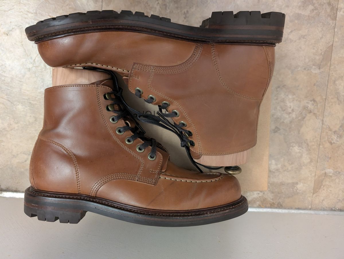 Photo by tyen10 on March 1, 2026 of the Grant Stone Brass Boot in Horween Honey Glazed Shell Cordovan.
