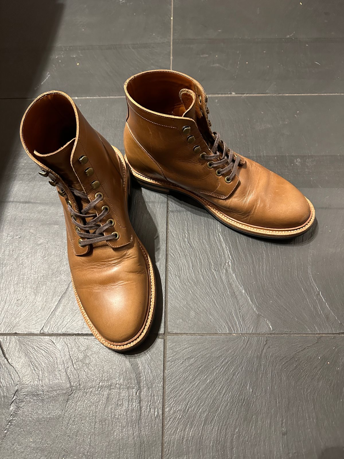 Photo by newenglandoldstyle on January 31, 2025 of the Grant Stone Diesel Boot in Horween Dune Chromexcel.