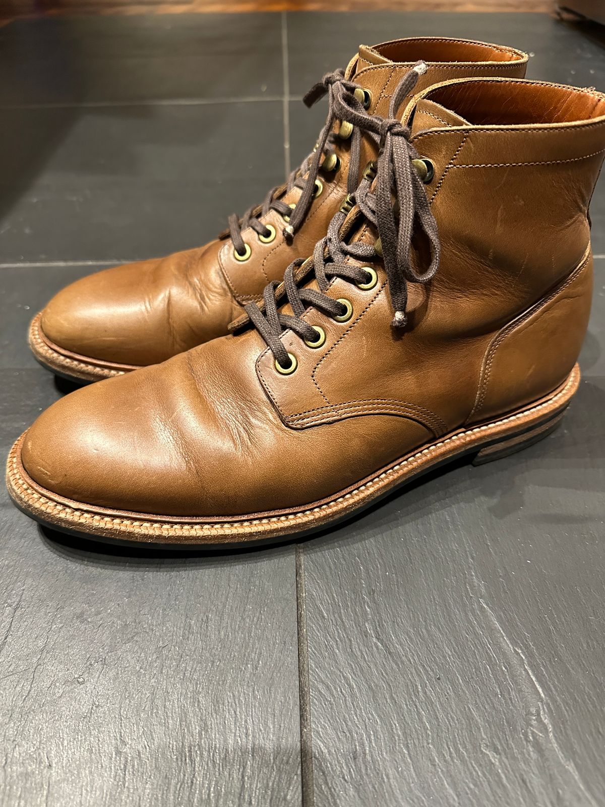Photo by newenglandoldstyle on March 18, 2025 of the Grant Stone Diesel Boot in Horween Dune Chromexcel.