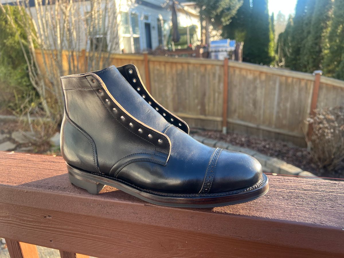 Photo by therealt20 on January 27, 2025 of the Viberg Service Boot BCT in Maryam Black Teacore Horsebutt.