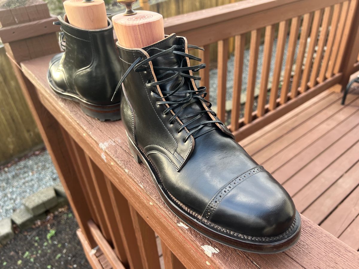 Photo by therealt20 on February 26, 2025 of the Viberg Service Boot BCT in Maryam Black Teacore Horsebutt.
