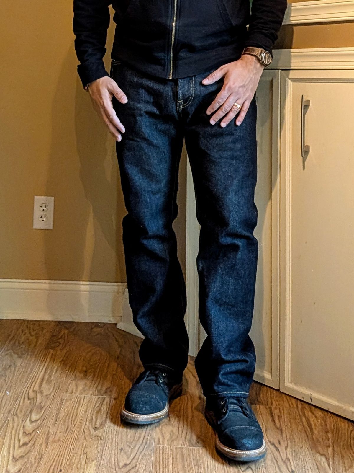 Photo by bladesandboots on May 9, 2025 of the Iron Heart IH-555S-21 in 21 Oz Indigo Denim.