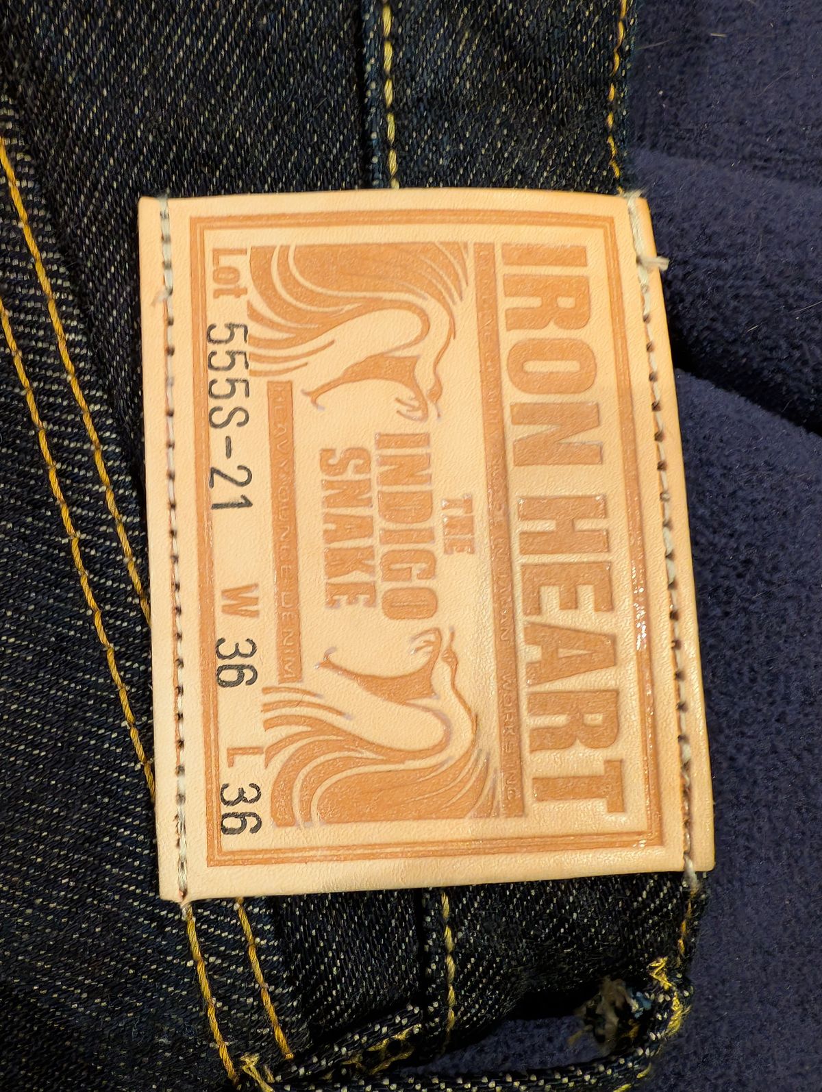 Photo by bladesandboots on May 8, 2025 of the Iron Heart IH-555S-21 in 21 Oz Indigo Denim.