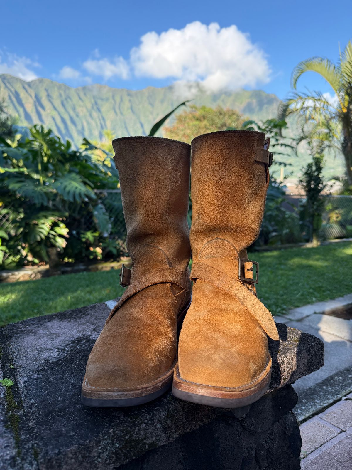 Photo by Kiihele13 on January 10, 2026 of the Wesco x Ship John Derroll Boot in Seidel British Tan Domain Roughout.