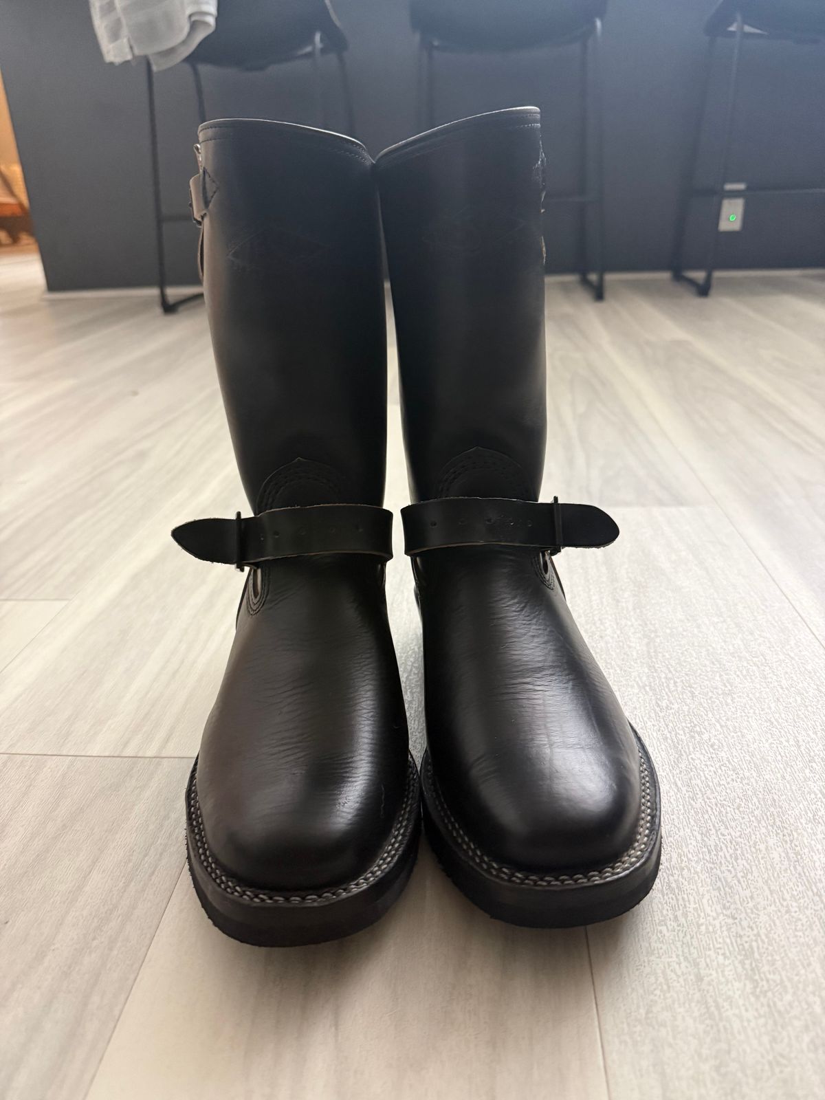 Photo by Kiihele13 on January 21, 2026 of the Wesco Mister Lou in Horween Black Chromexcel Horsehide.