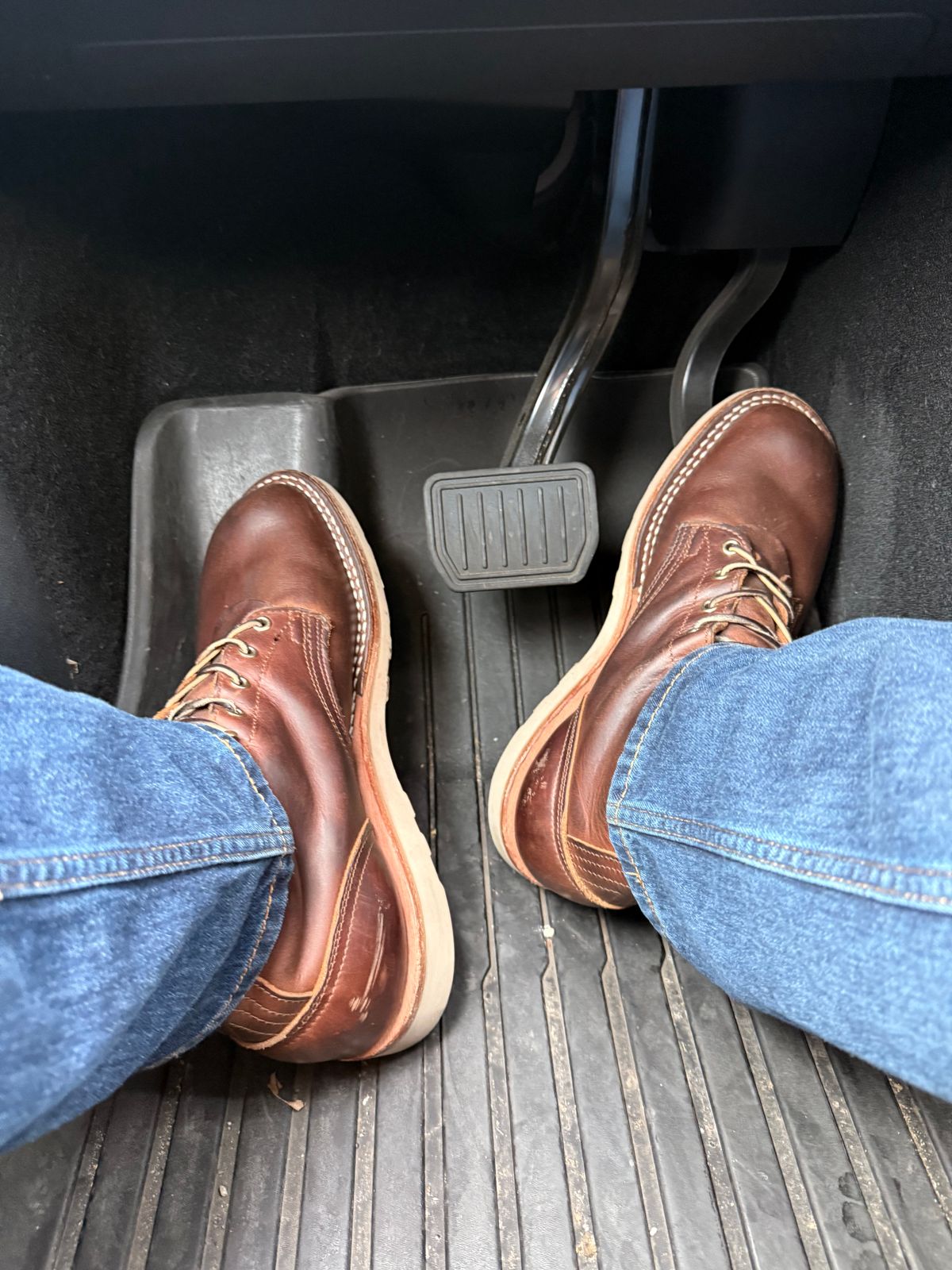 Photo by Shipwrx on January 2, 2026 of the Nicks Traveler in Horween Orange Predator.