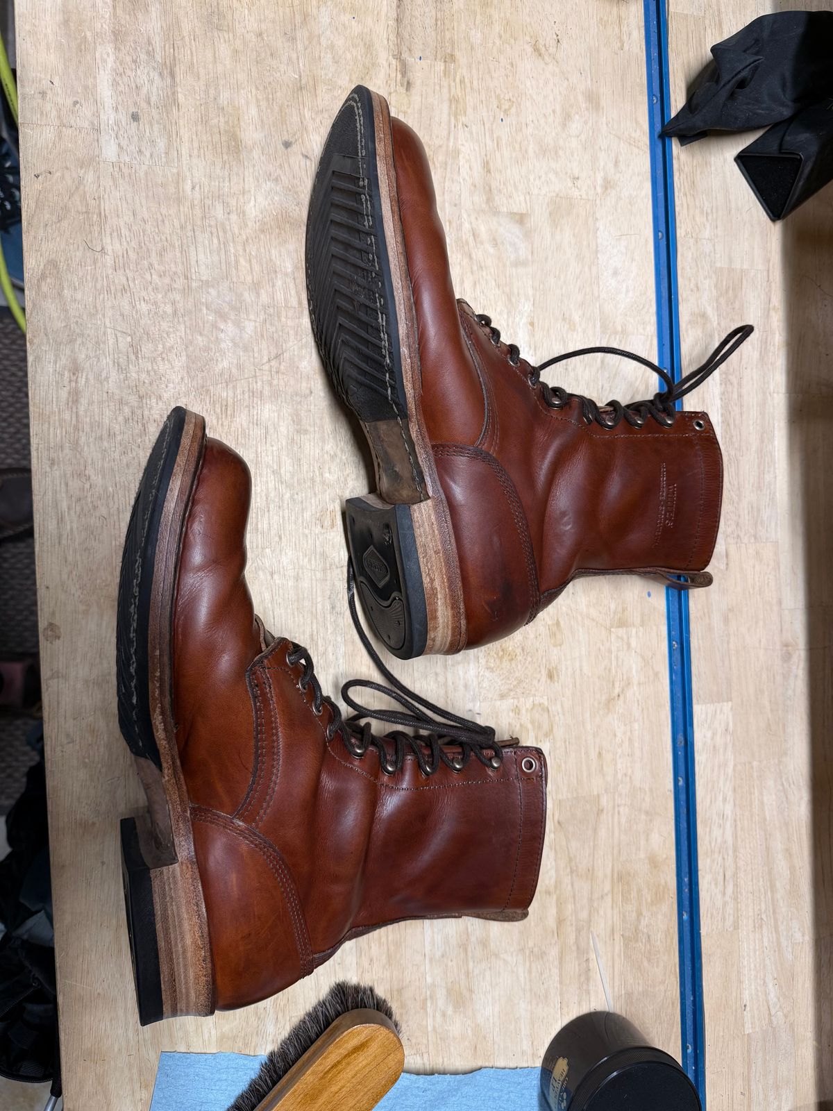 Photo by Shipwrx on February 6, 2026 of the White's Bounty Hunter in Wickett & Craig Tan Oiled Latigo.