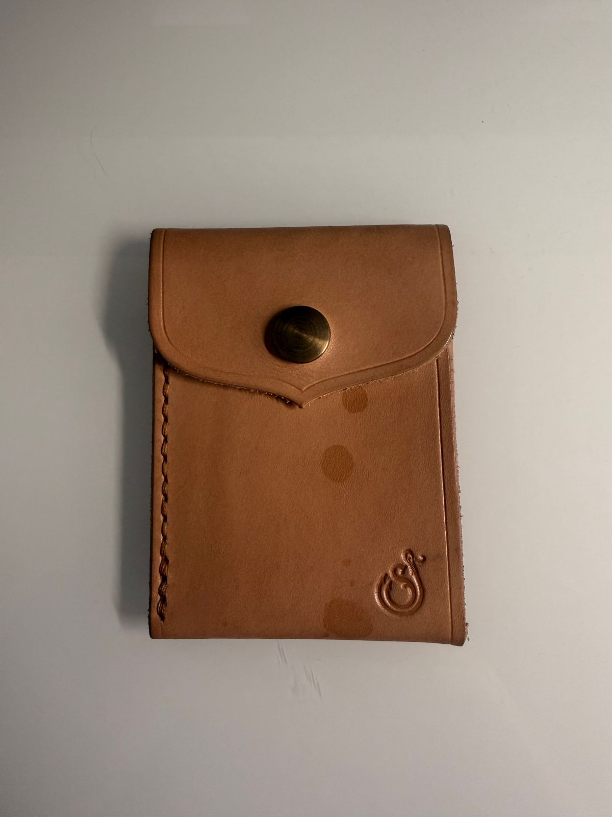 Photo by Shipwrx on December 2, 2025 of the Ship John Foley Card Wallet in Natural.