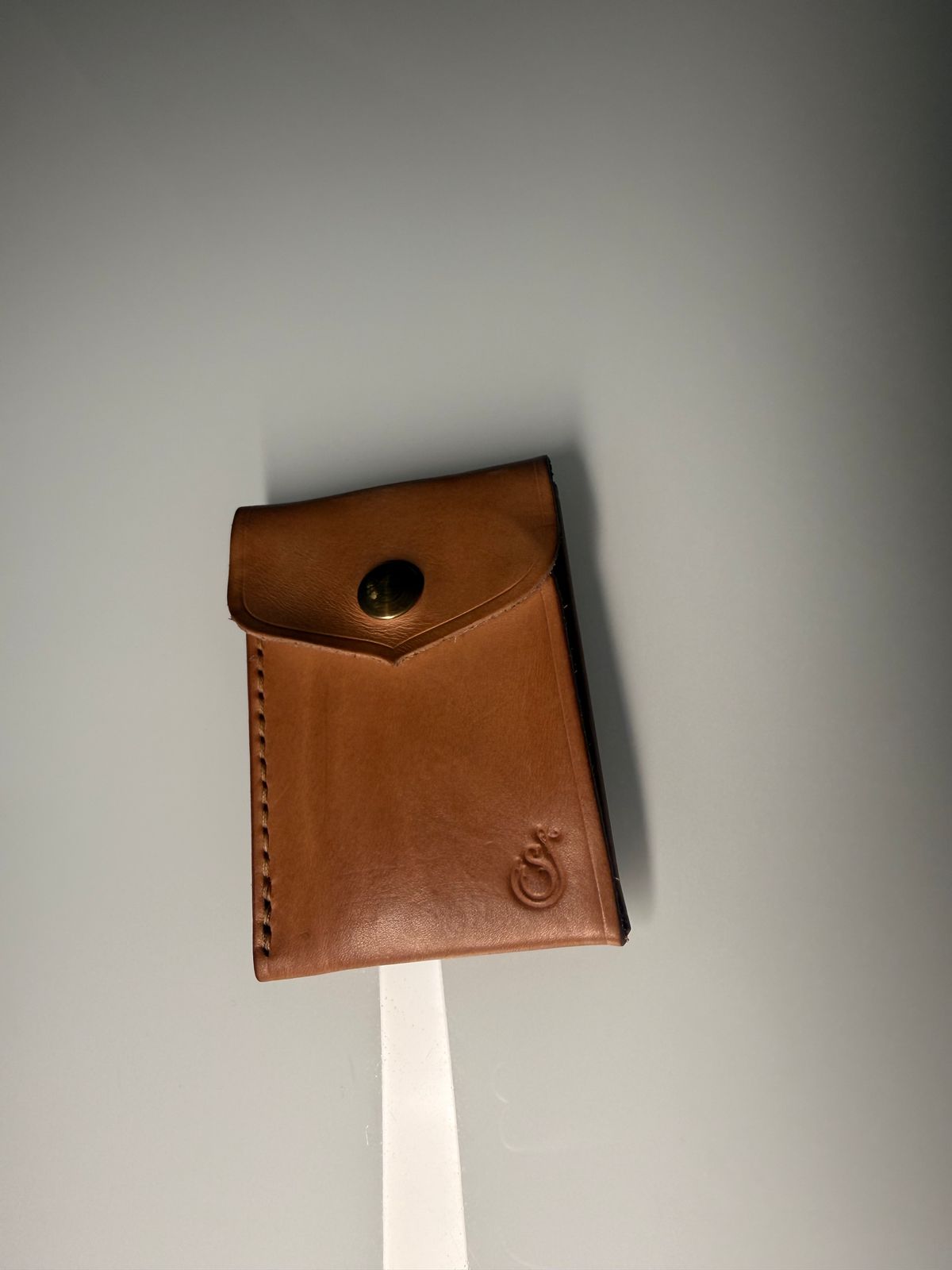 Photo by Shipwrx on January 2, 2026 of the Ship John Foley Card Wallet in Natural.