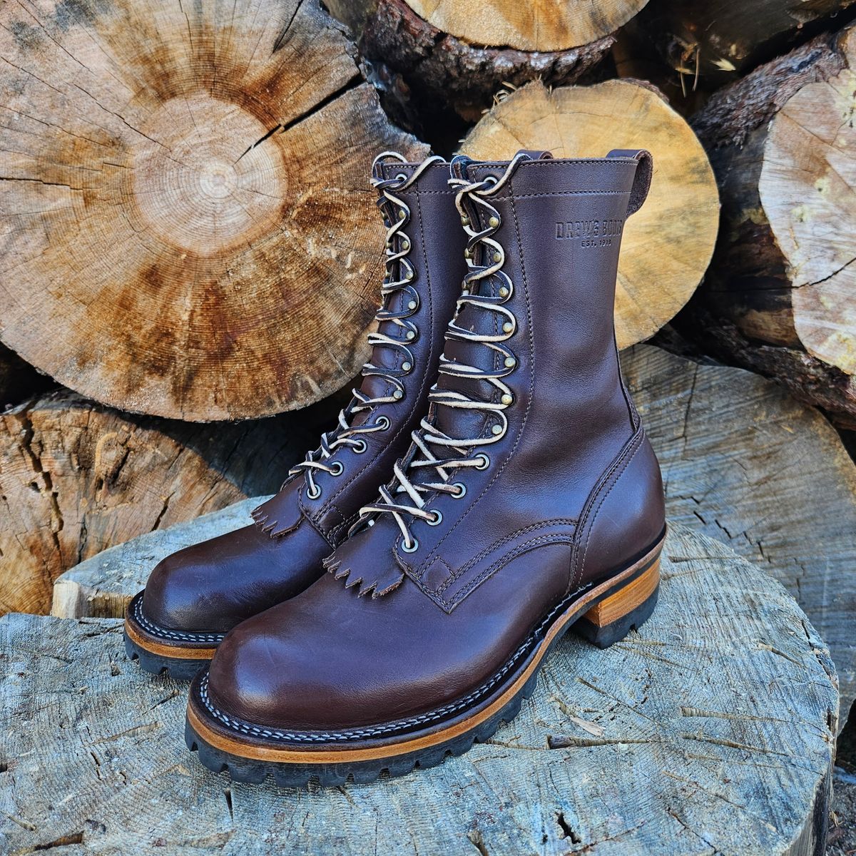 Photo by shipwreckwillie on November 4, 2024 of the Drew's Boots 10-inch Logger in Brown Smooth.