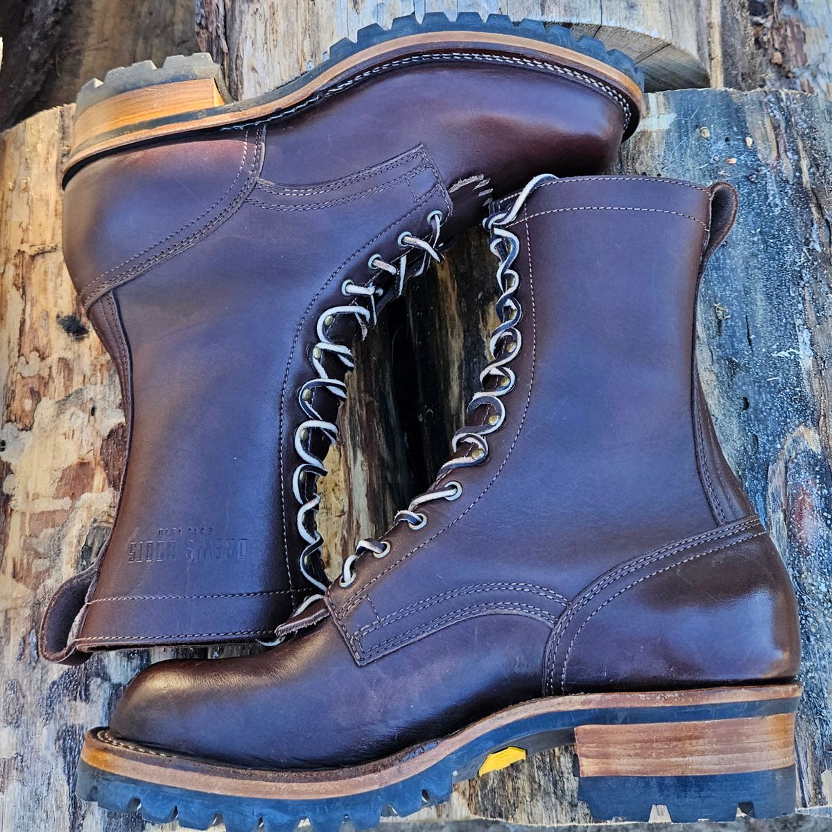 Photo by shipwreckwillie on November 4, 2024 of the Drew's Boots 10-inch Logger in Brown Smooth.