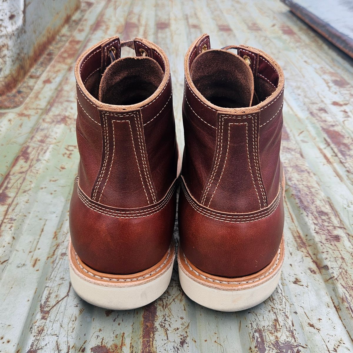 Photo by shipwreckwillie on April 7, 2025 of the White's Perry 6" Select in Seidel British Tan Double Shot.