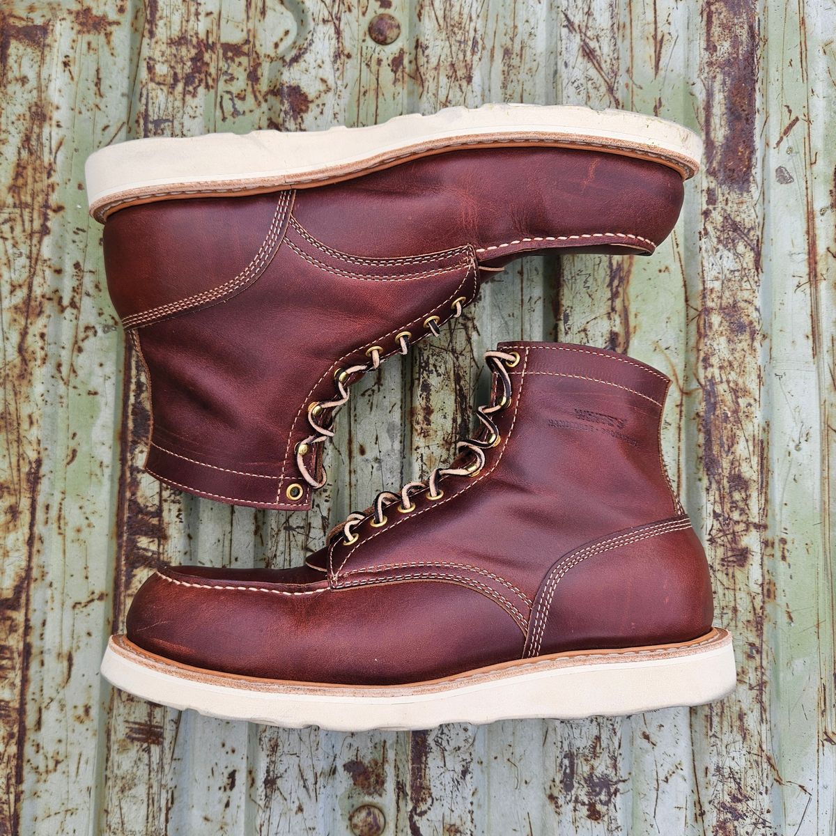 Photo by shipwreckwillie on April 7, 2025 of the White's Perry 6" Select in Seidel British Tan Double Shot.